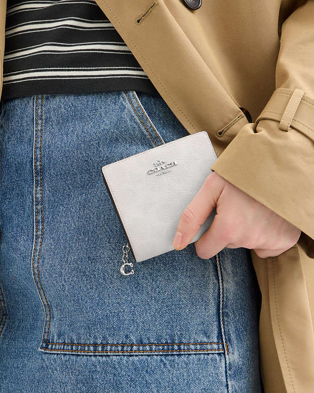 Snap Wallet In Signature Canvas Signature Canvas-Sv-White-Chalk Signature Canvas-Sv-White-Chalk