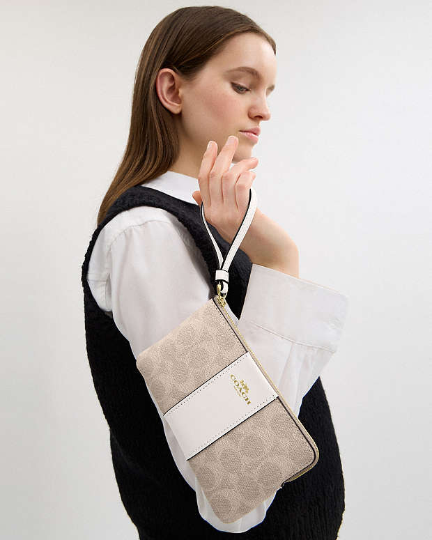 Corner Zip Wristlet In Signature Canvas With Stripe Signature Canvas-Gold-Sand-Chalk Signature Canvas-Gold-Sand-Chalk