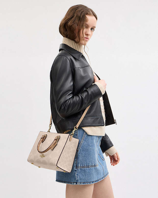 Maggie Small Tote Bag In Blocked Signature Canvas Signature Canvas-Gold-Sand-Tan Signature Canvas-Gold-Sand-Tan