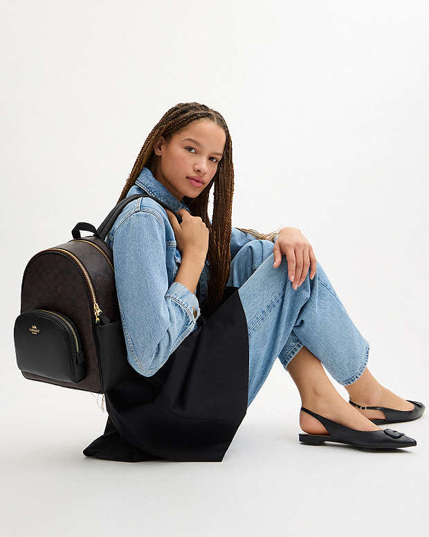 Court Backpack In Signature Canvas Signature Canvas-Gold-Walnut-Black Signature Canvas-Gold-Walnut-Black