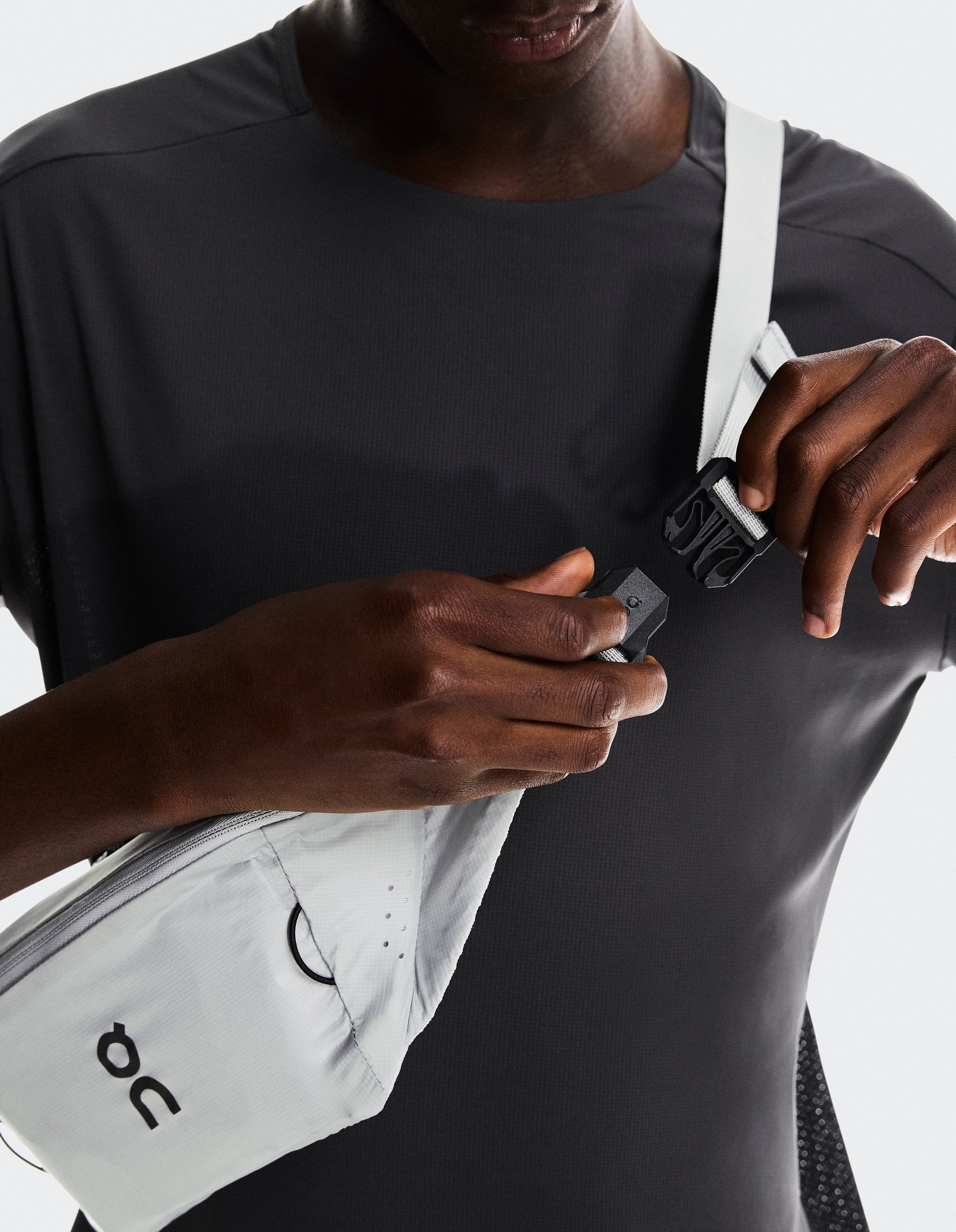 On Waist Pack 2L Lite Glacier