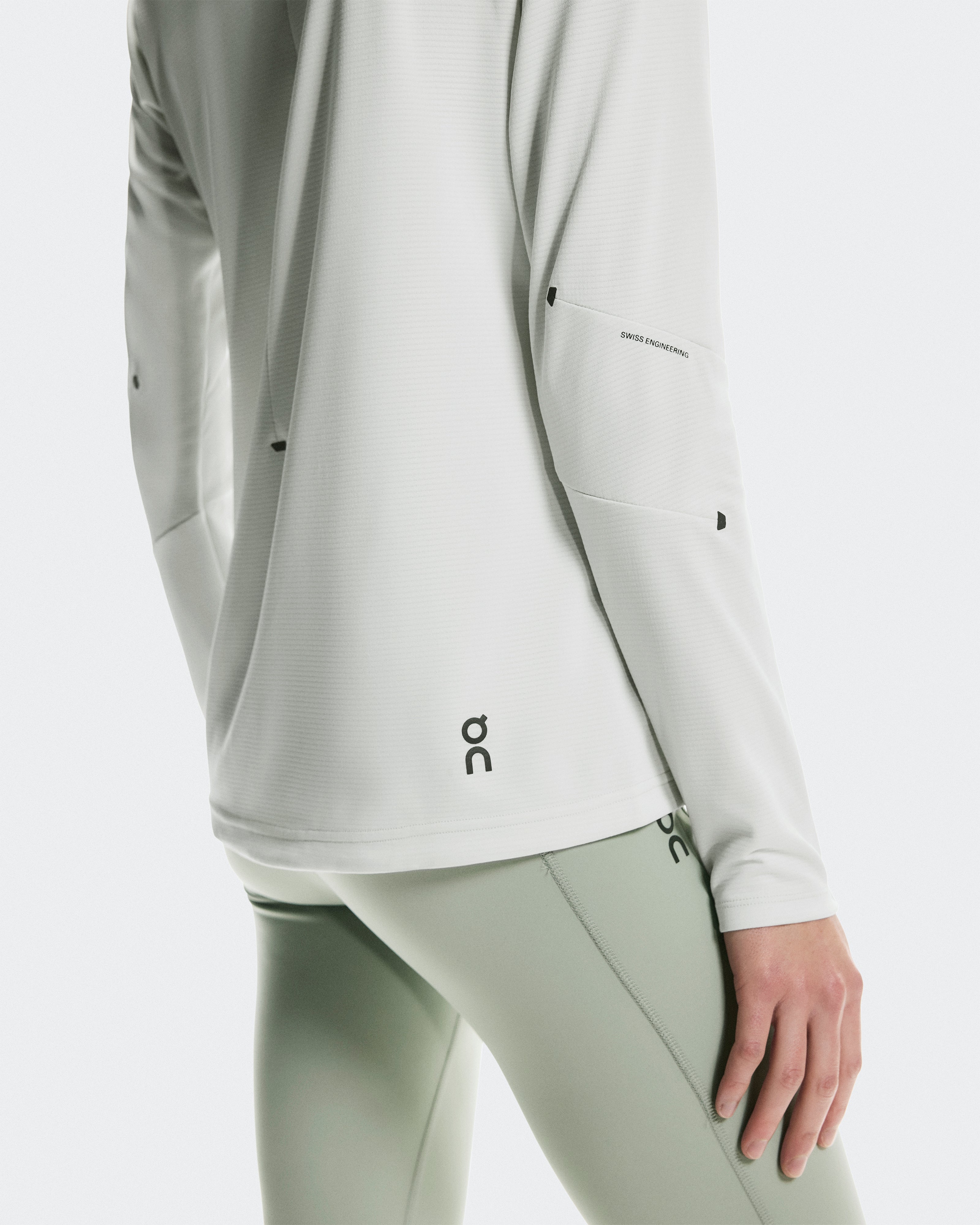 On Climate Zip Hoodie Iceberg (Women'S) (Women's)