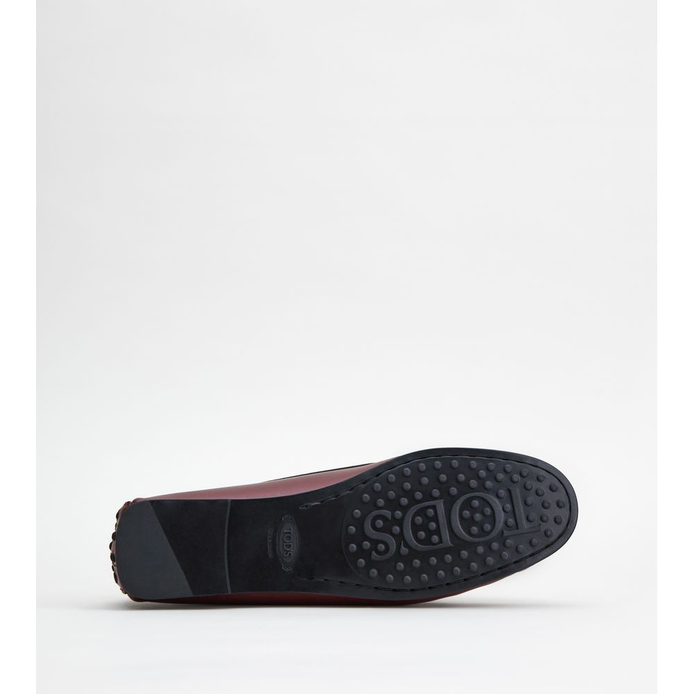 Tods City Gommino Driving Shoes In Leather Burgundy Womens