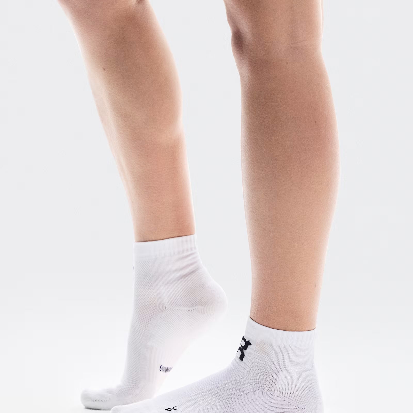 On Core Run Sock Mid 2P White