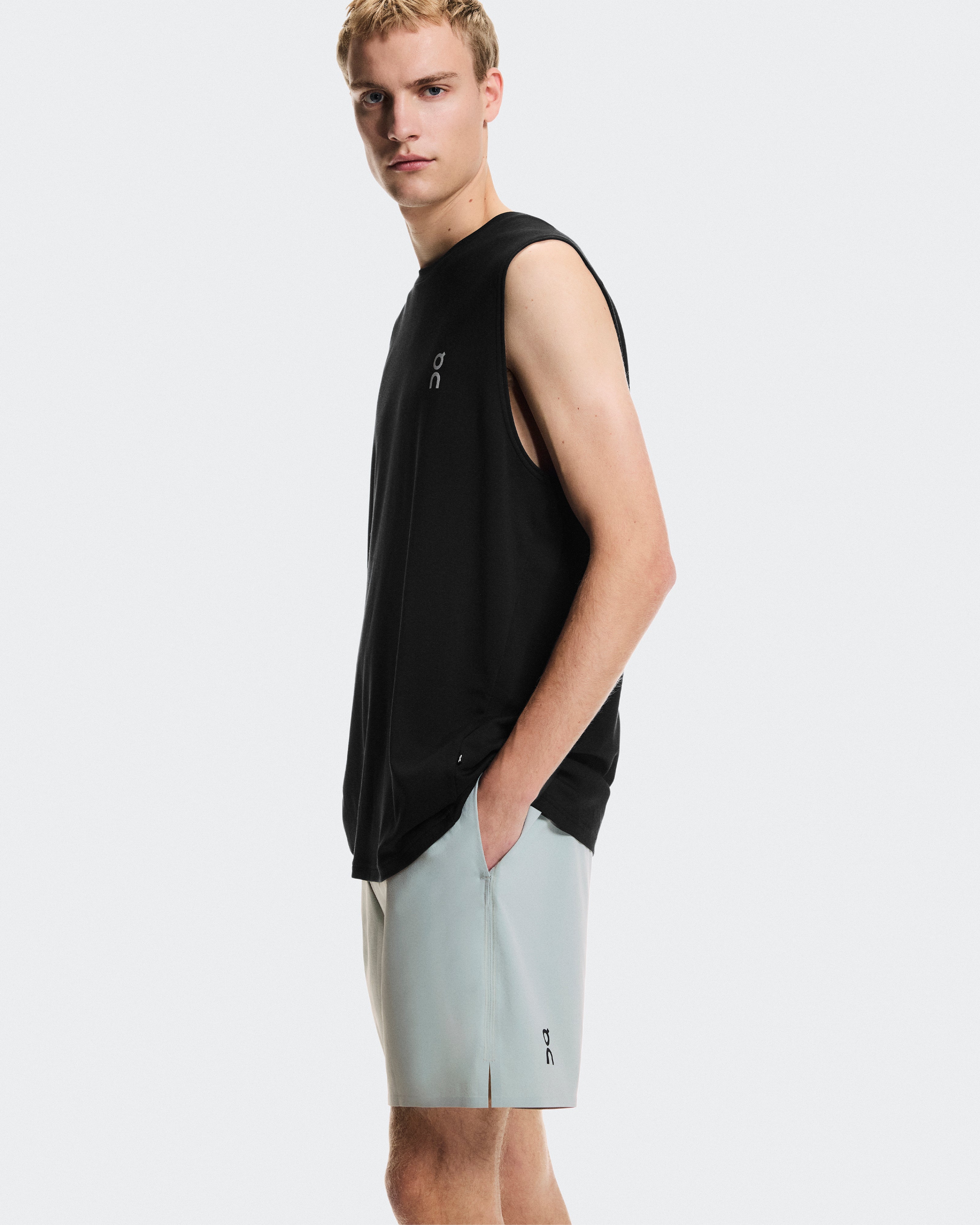 On Focus Shorts Mineral