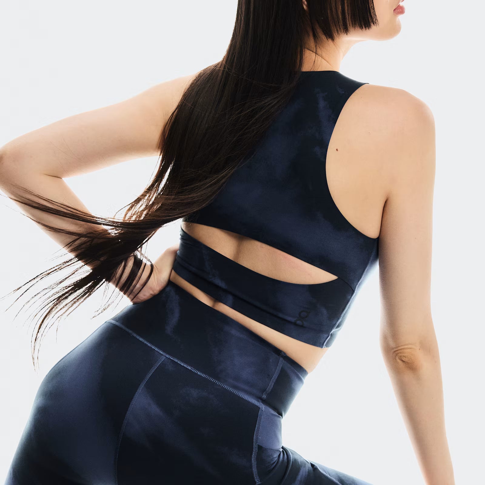 On Studio Open Back Crop Acai | Navy (Women'S)