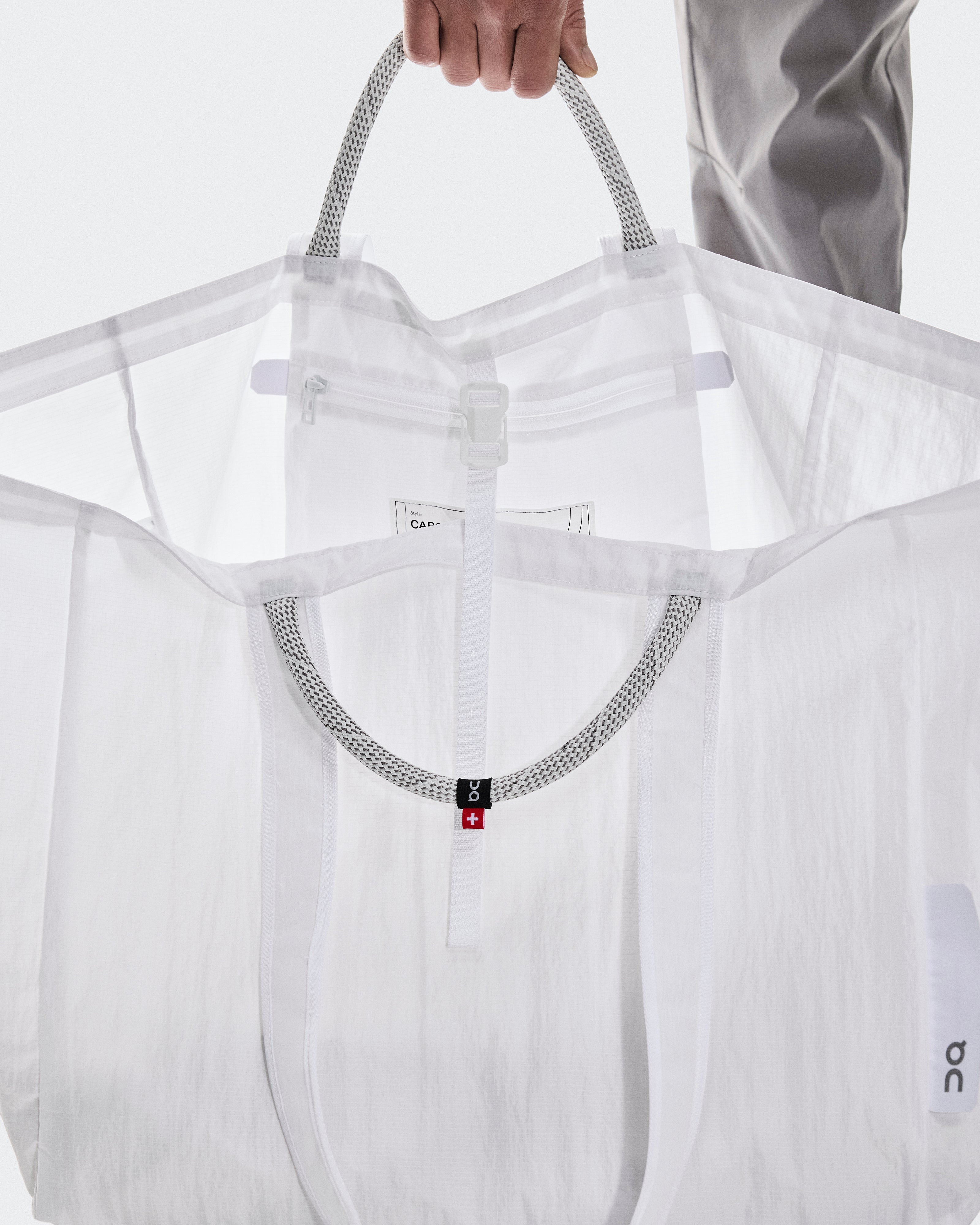 On Cargo Pack 60L White