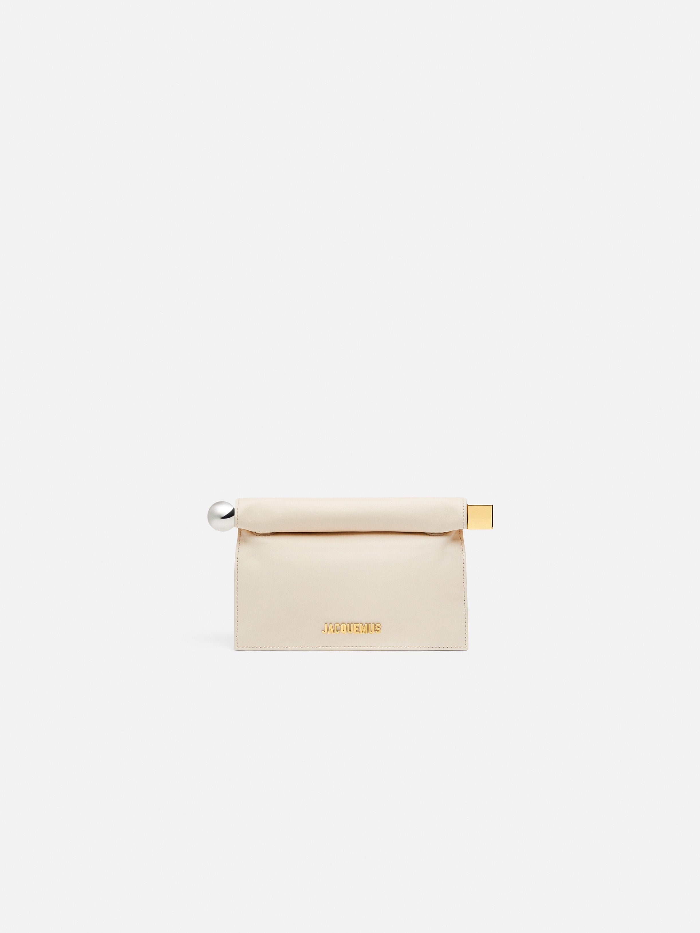 Jacquemus The Small Rond CarreClutch Nappa Leather Folded Clutch Light Ivory