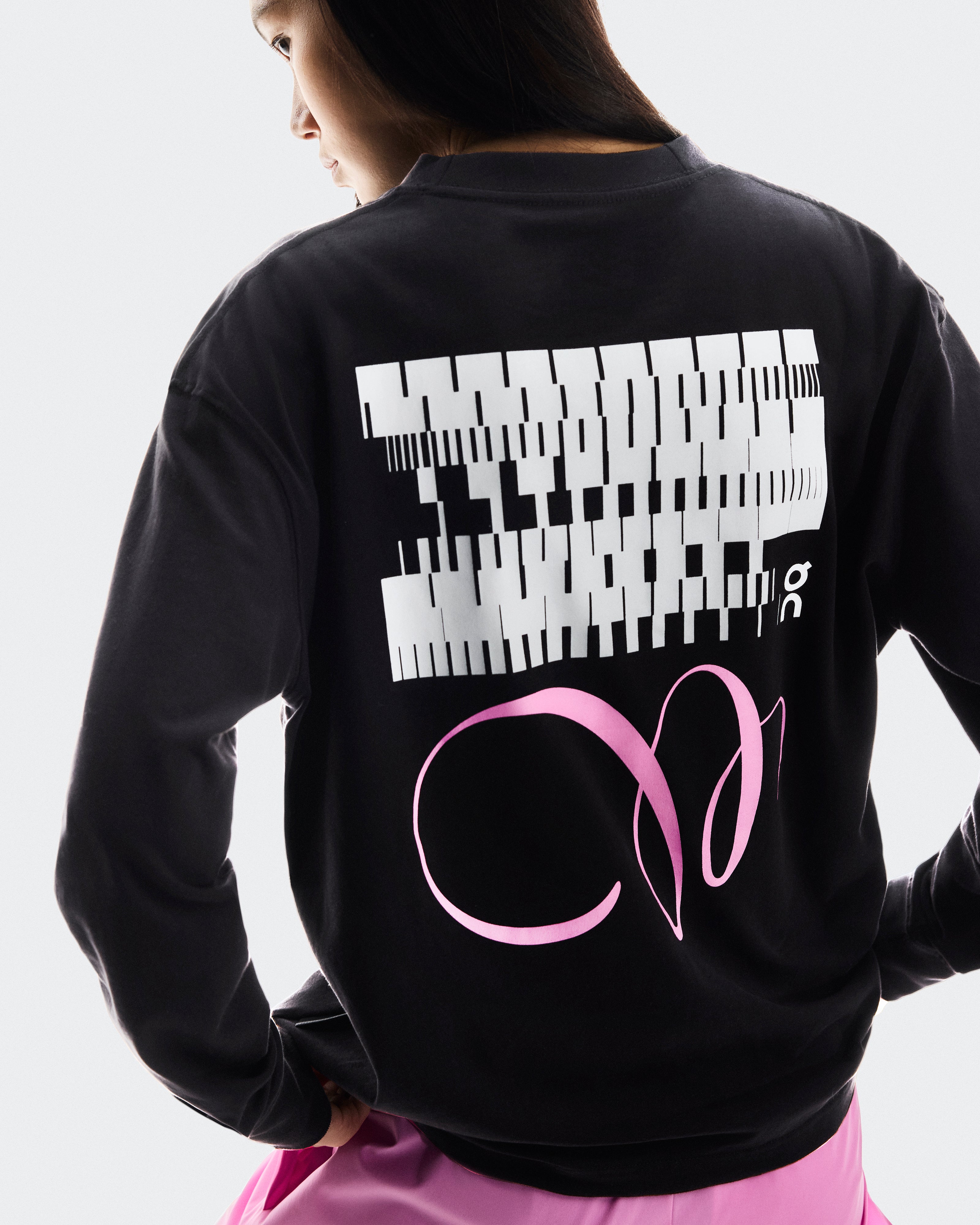 On Club Long-T Graphic Black (Women'S) (Women's)