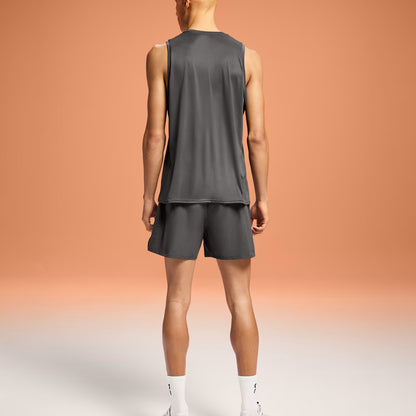 On Essential Shorts Shadow