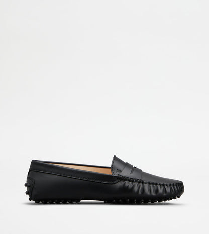 Tods Gommino Loafers In Leather Black Womens