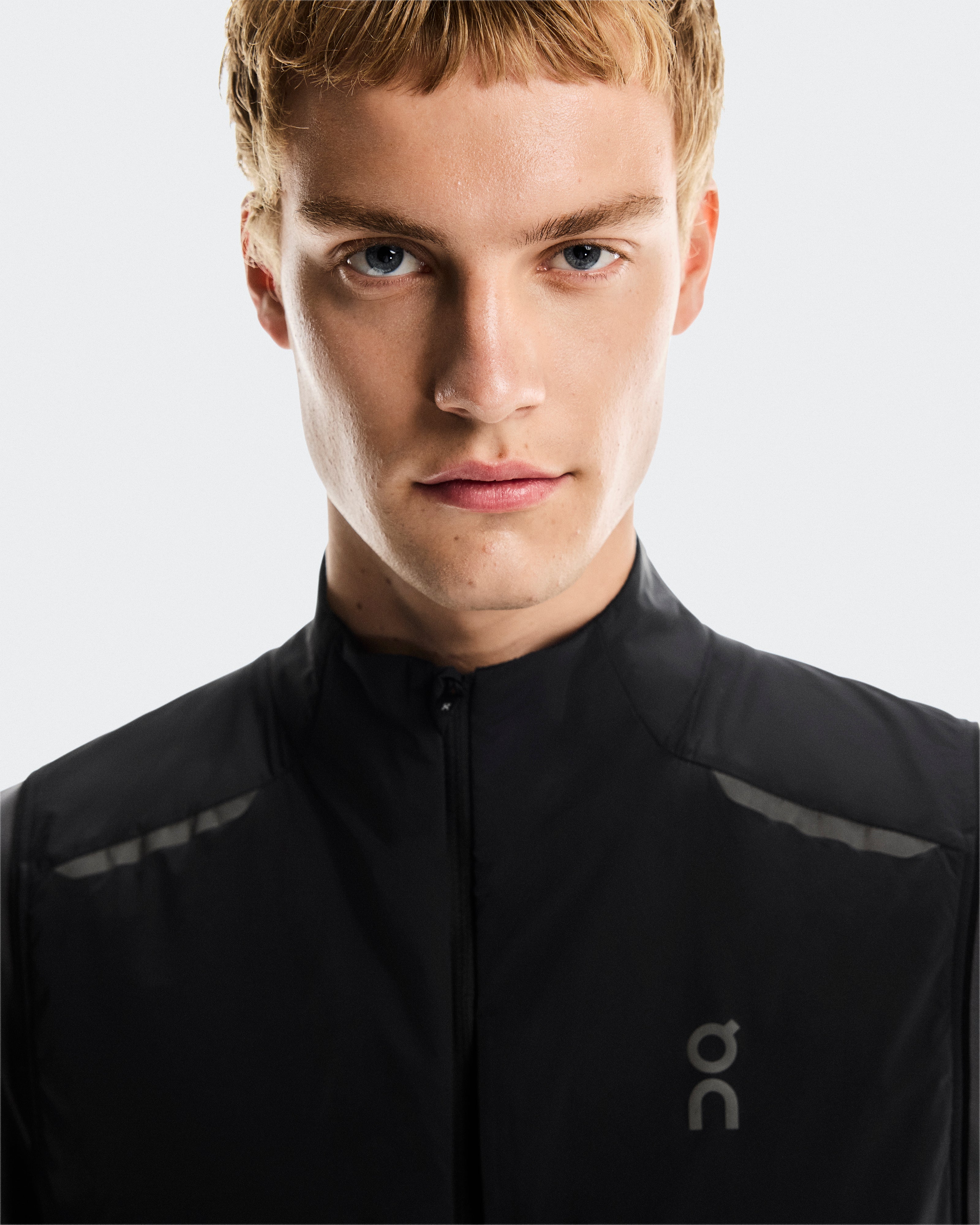 On Weather Vest Black | Eclipse