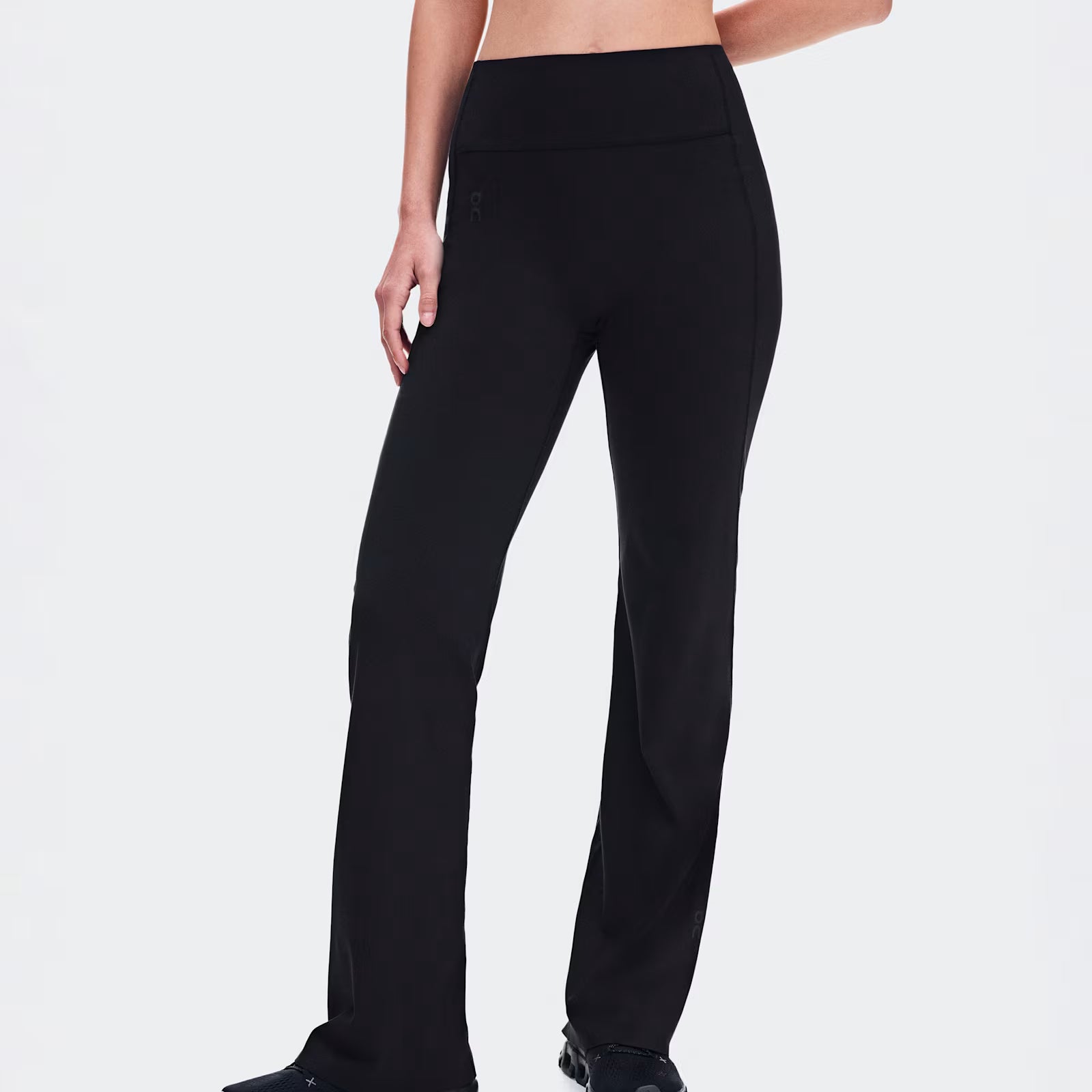 On Studio Flared Pants 32" Black (Women'S)