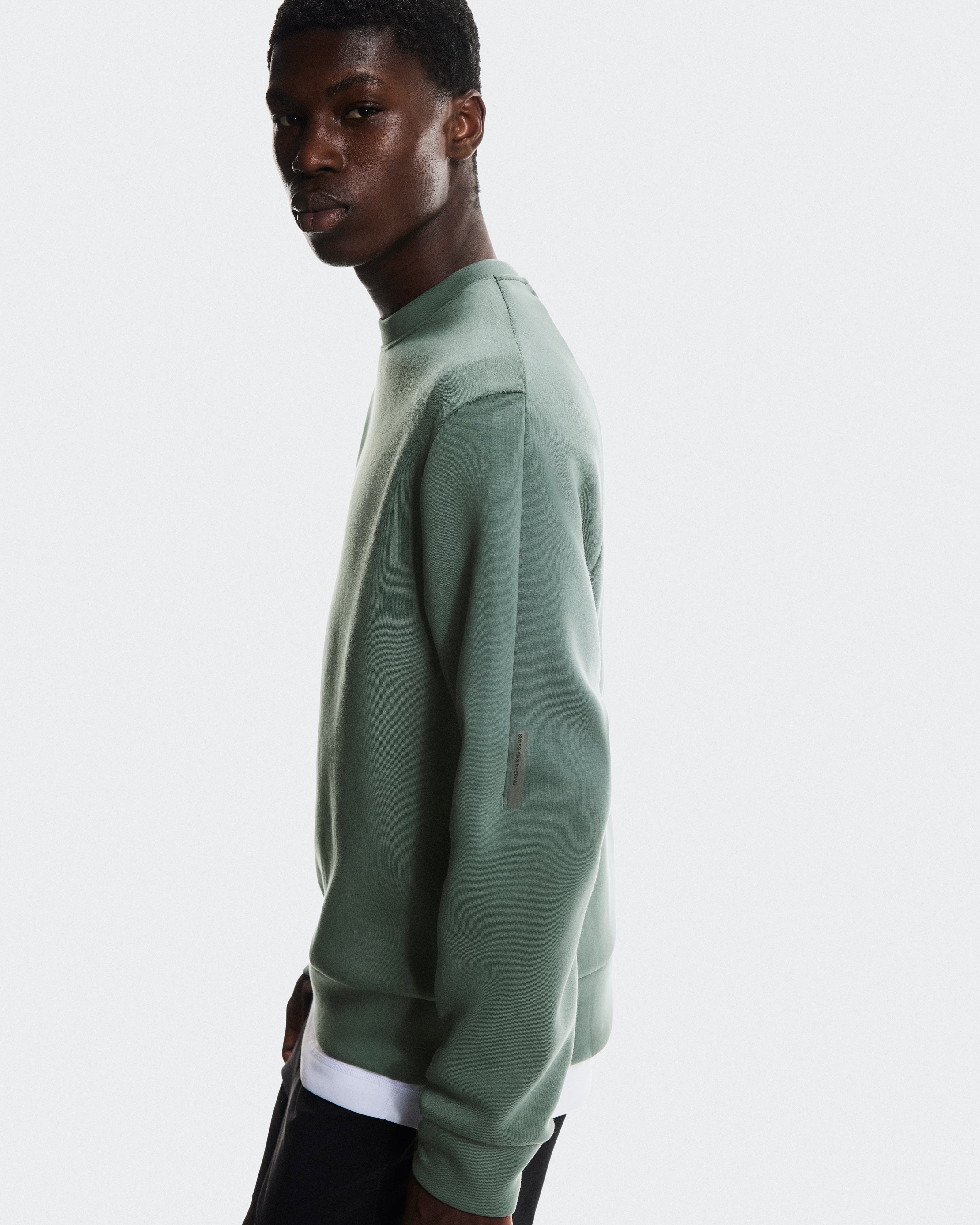 On Focus Tech Crew Olive