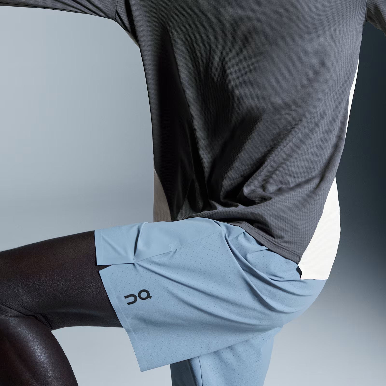 On 7" Performance Shorts Chambray