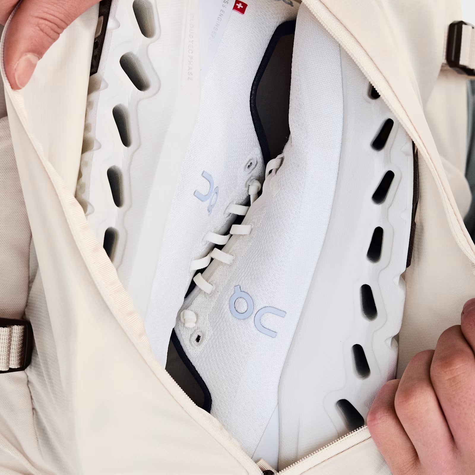 On Speed Pack 18L Lite Cream