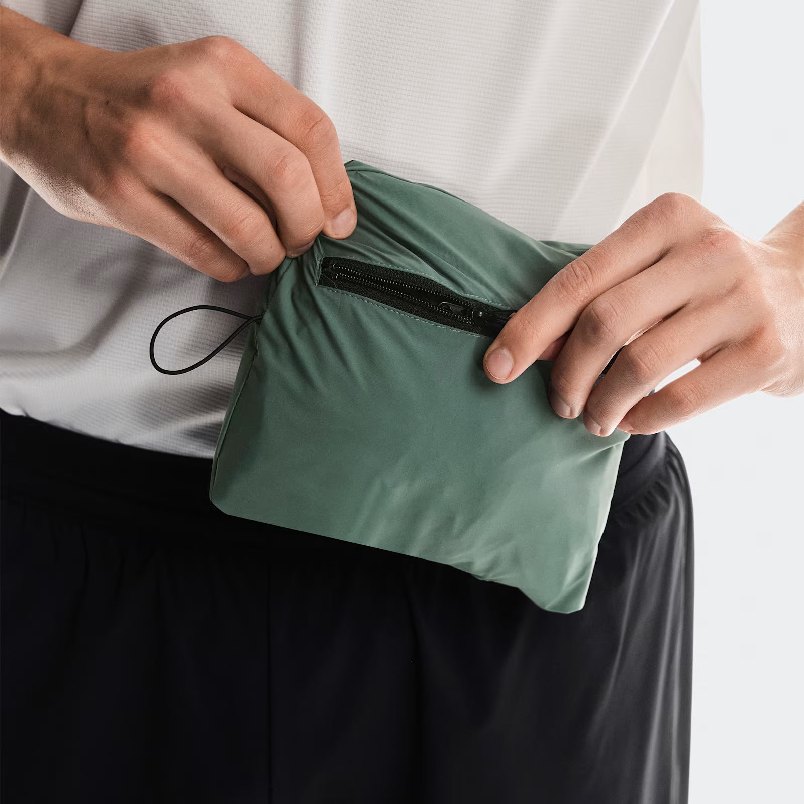 On Weather Jacket Spirulina | Olive