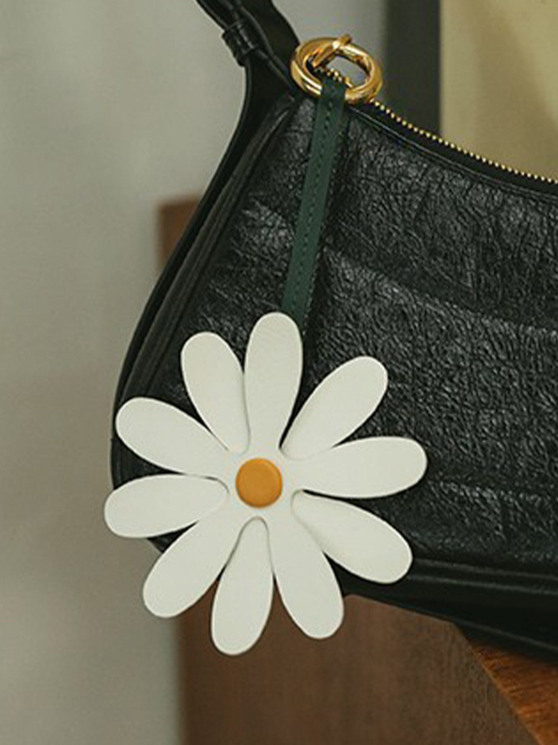 Songmont Leather Daisy Charm White