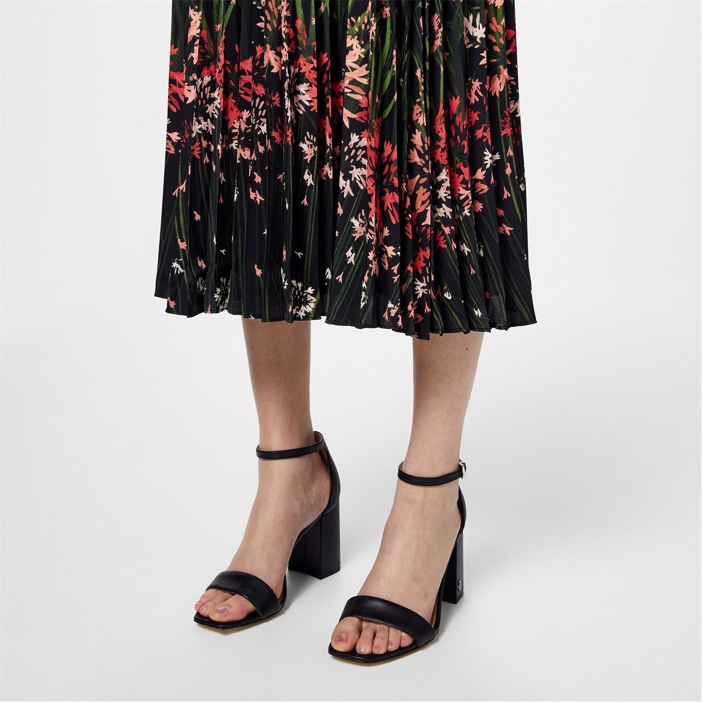  Daniella Block Heel Black