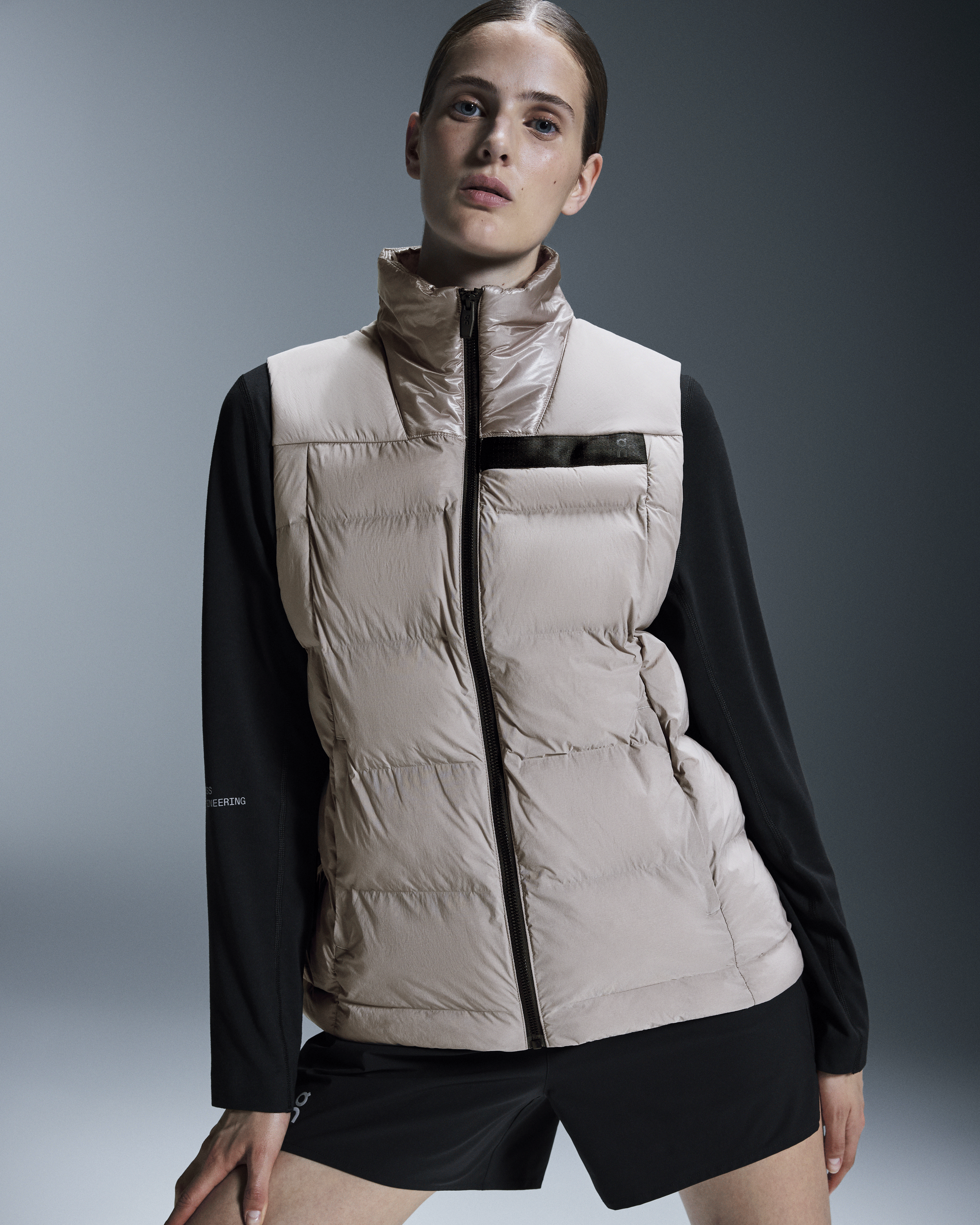 on challenger vest Zinc (Women's)