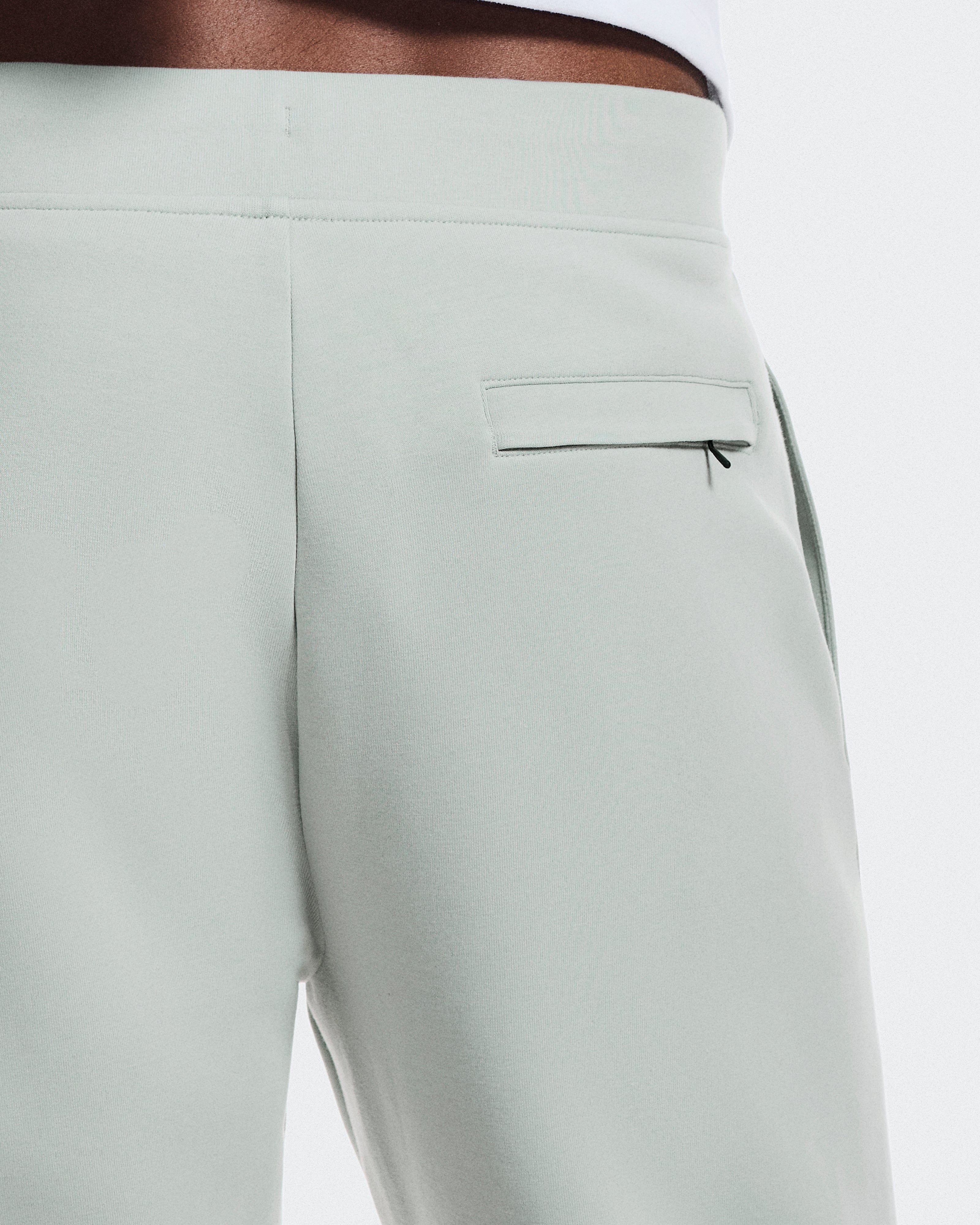 On Focus Tech Sweatpants Mineral