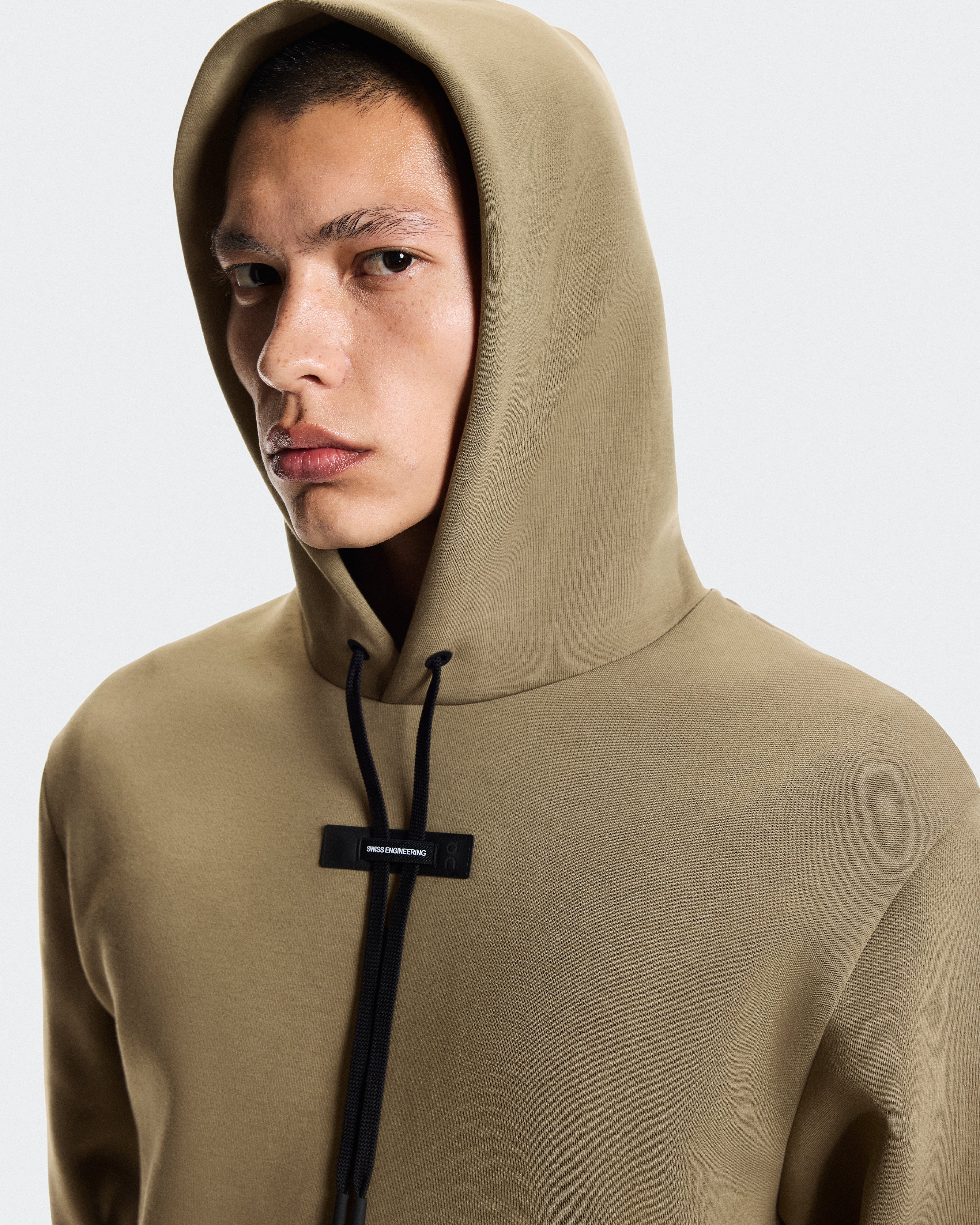 On Focus Tech Hoodie Kalamata