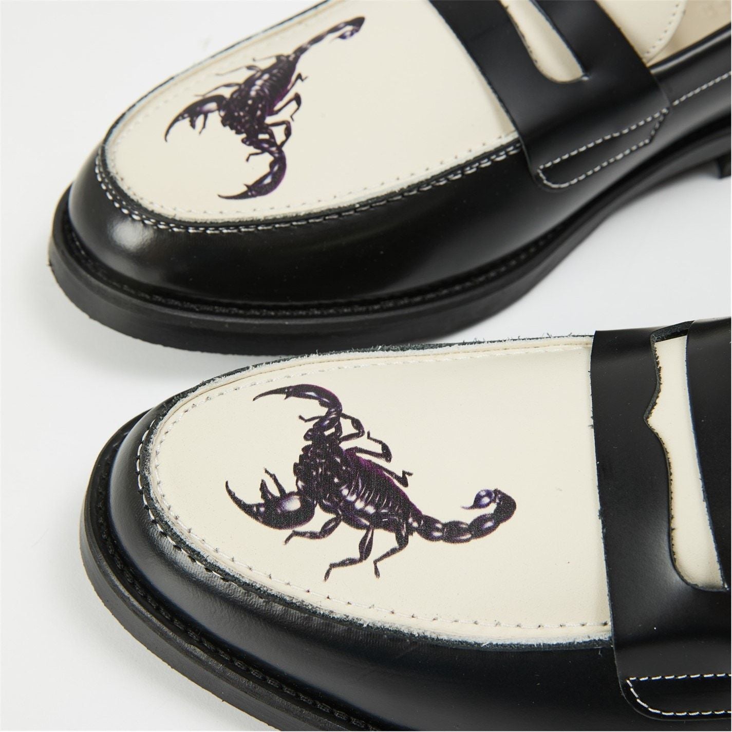  DkeDex Scorpion Loaf Sn54 Black