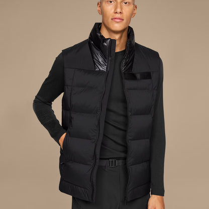 On Challenger Vest Black