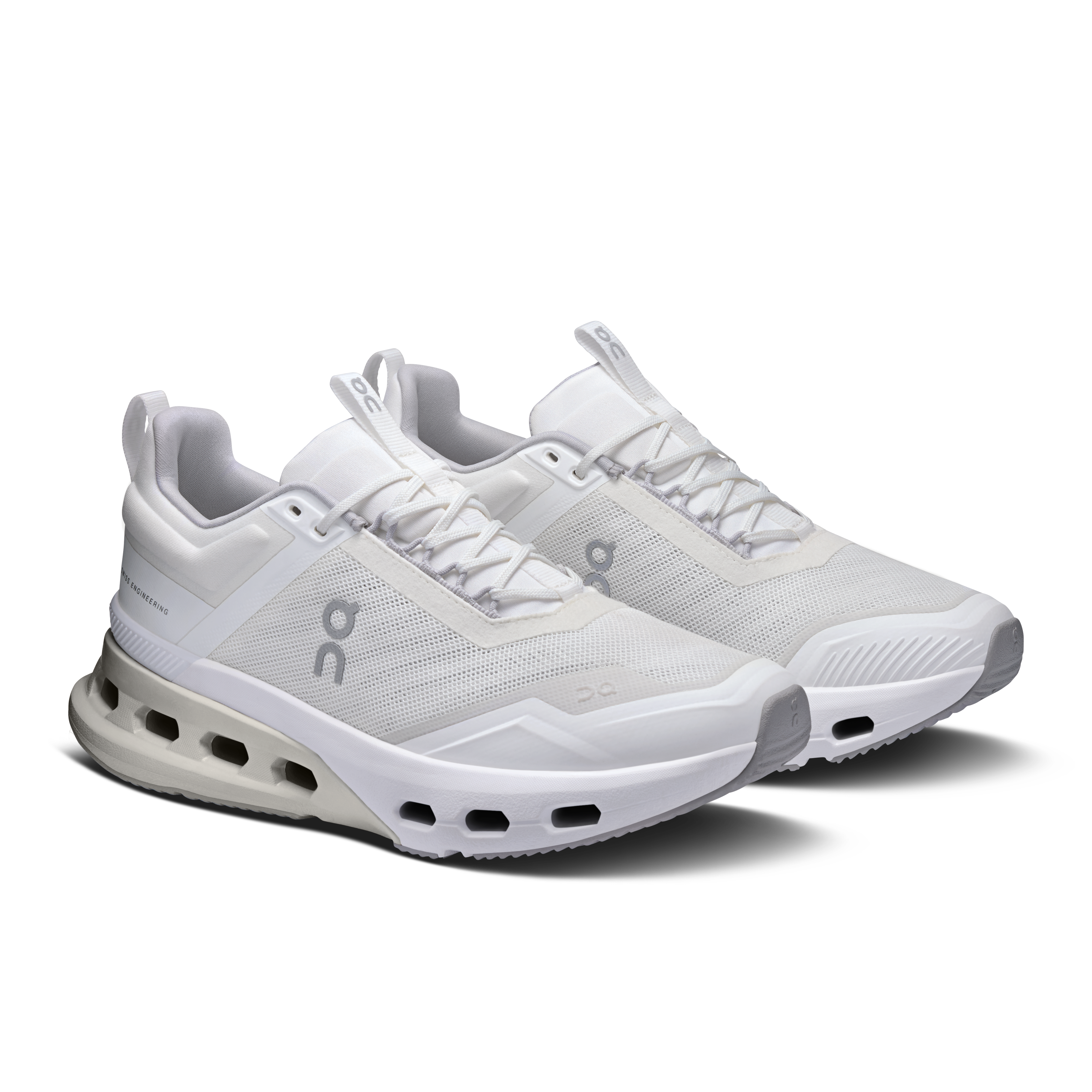 on running cloudnova x white glacier (women's)