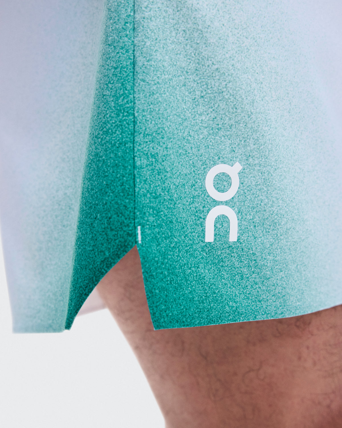 On 5" Court Shorts Swing White | Neem