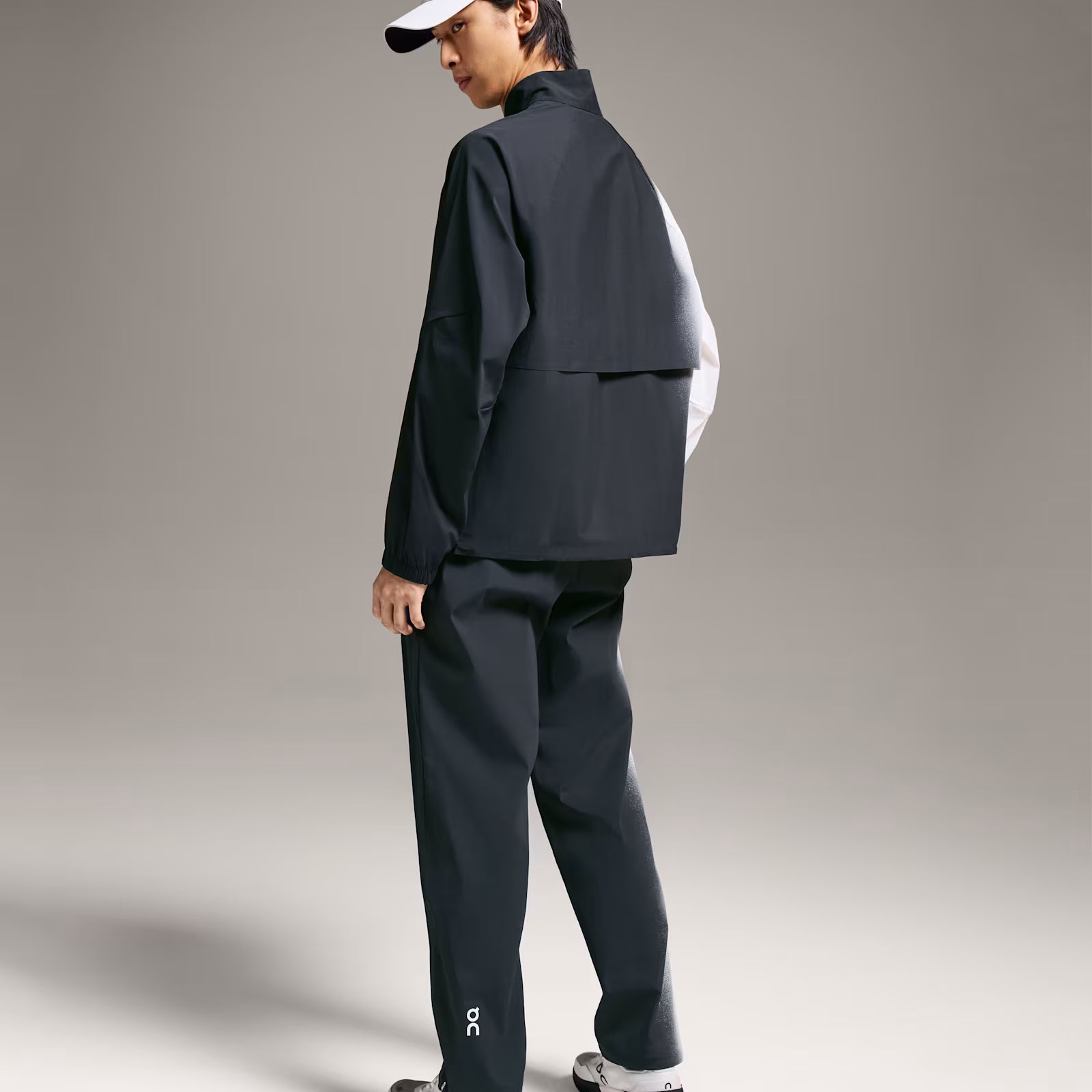 On Court Track Pants Black | White