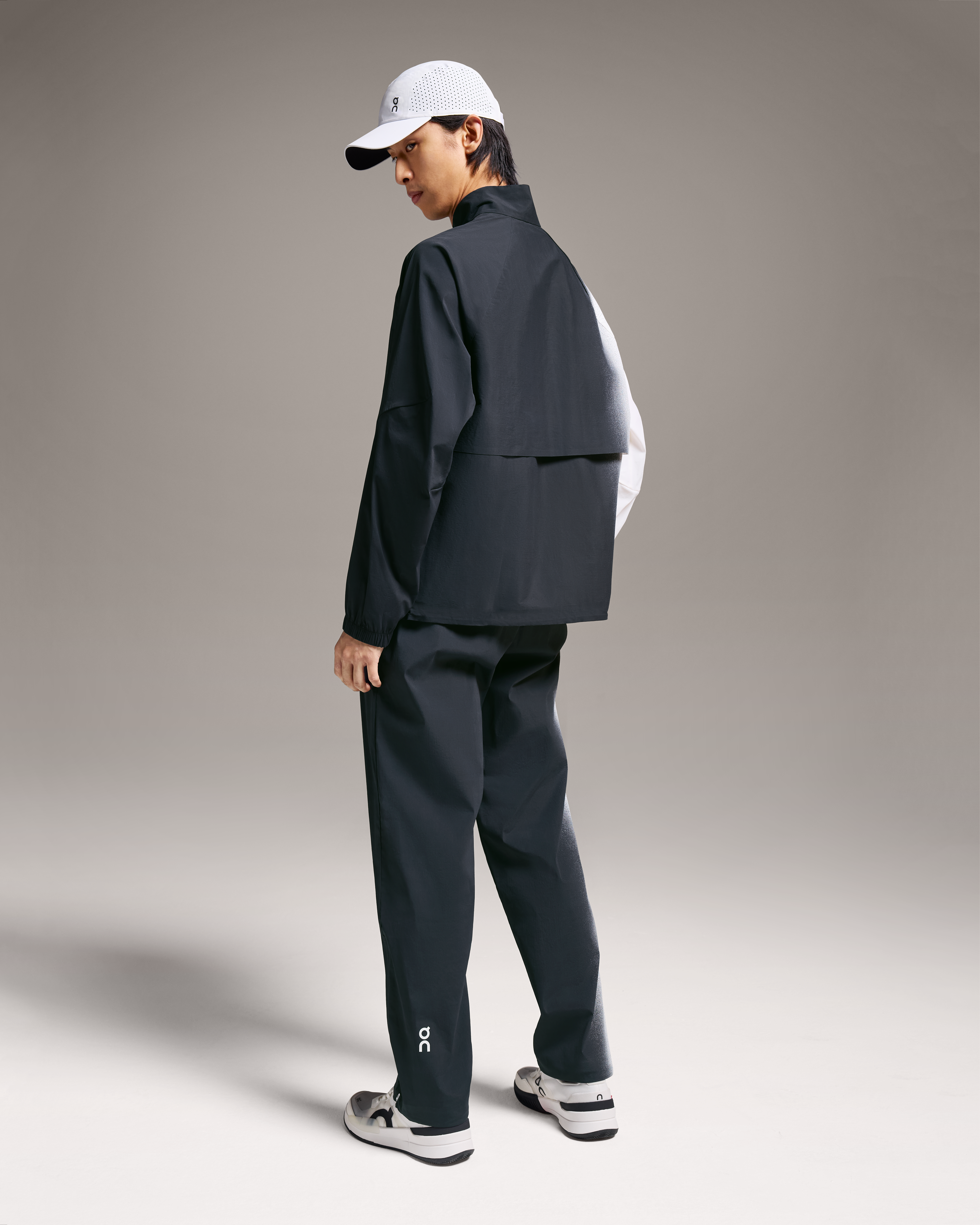 On Court Track Pants Black | White