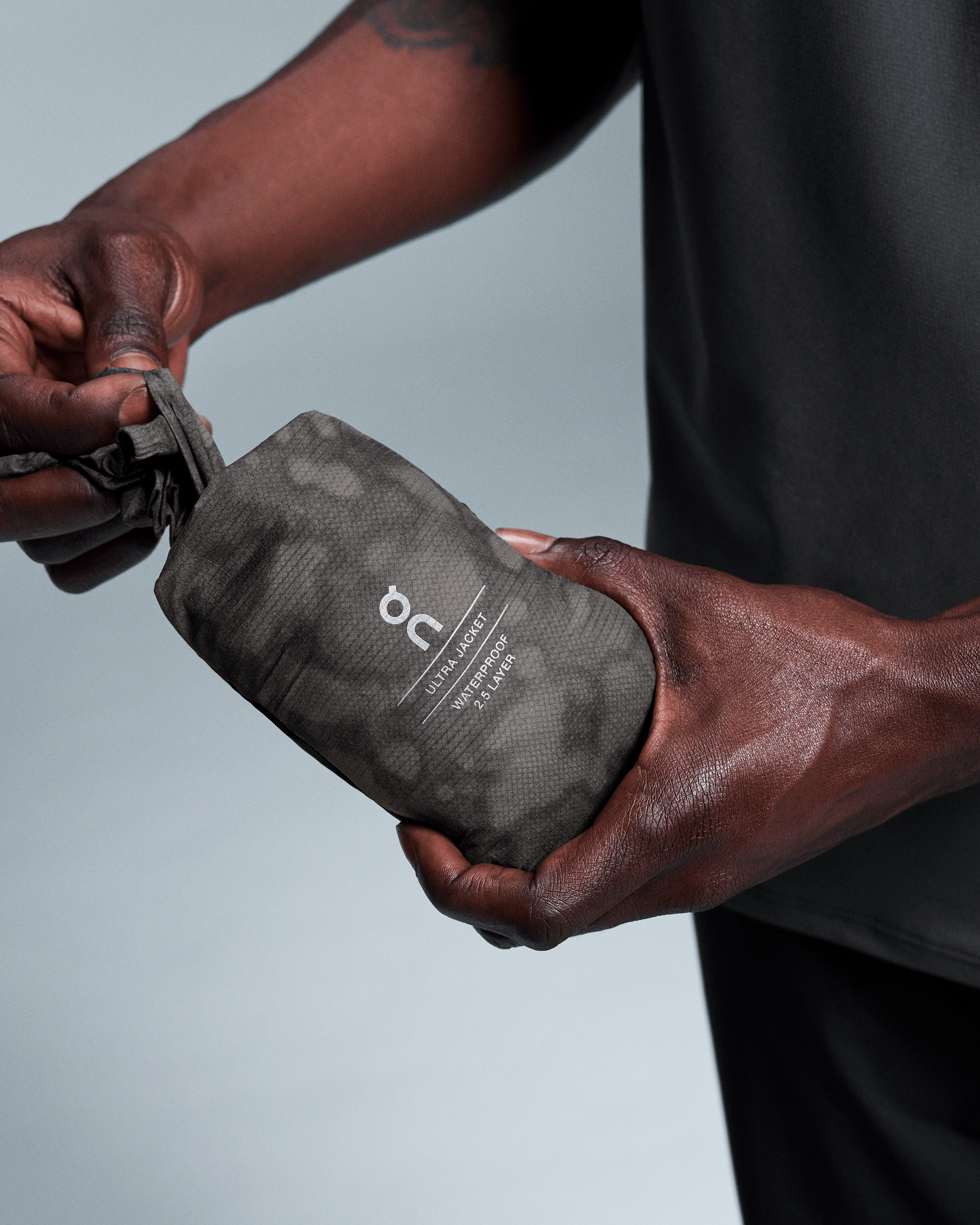 On Ultra Jacket Eclipse