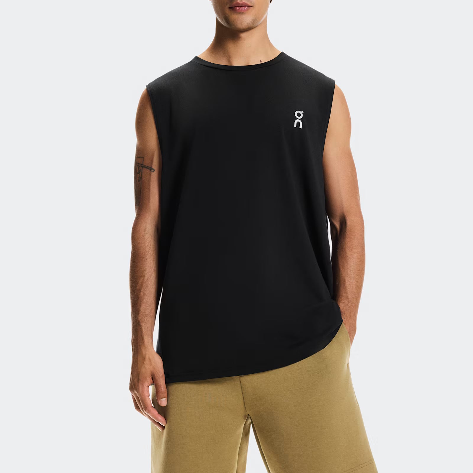 On Focus Tech Shorts Nutmeg