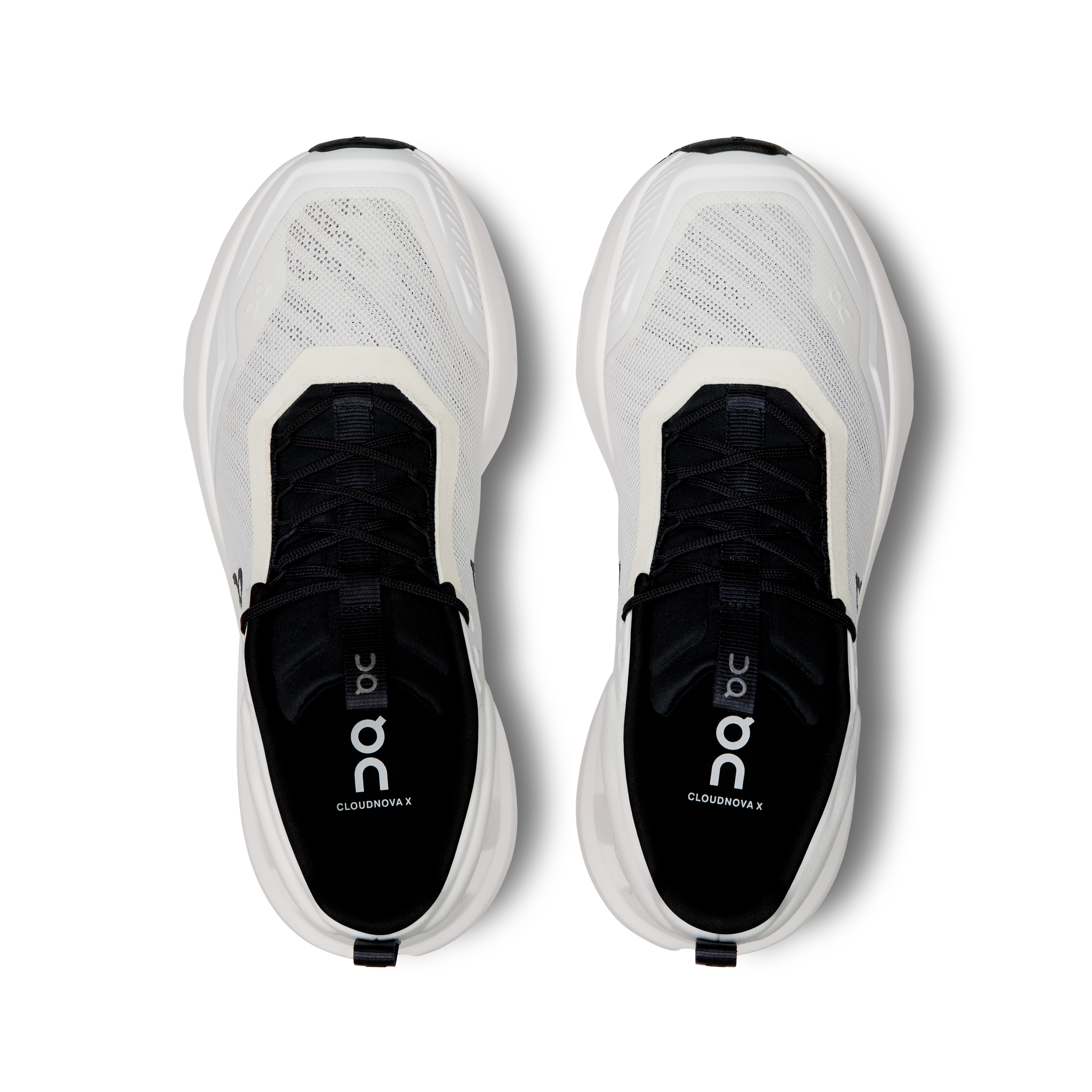 on running cloudnova x white black (women's)