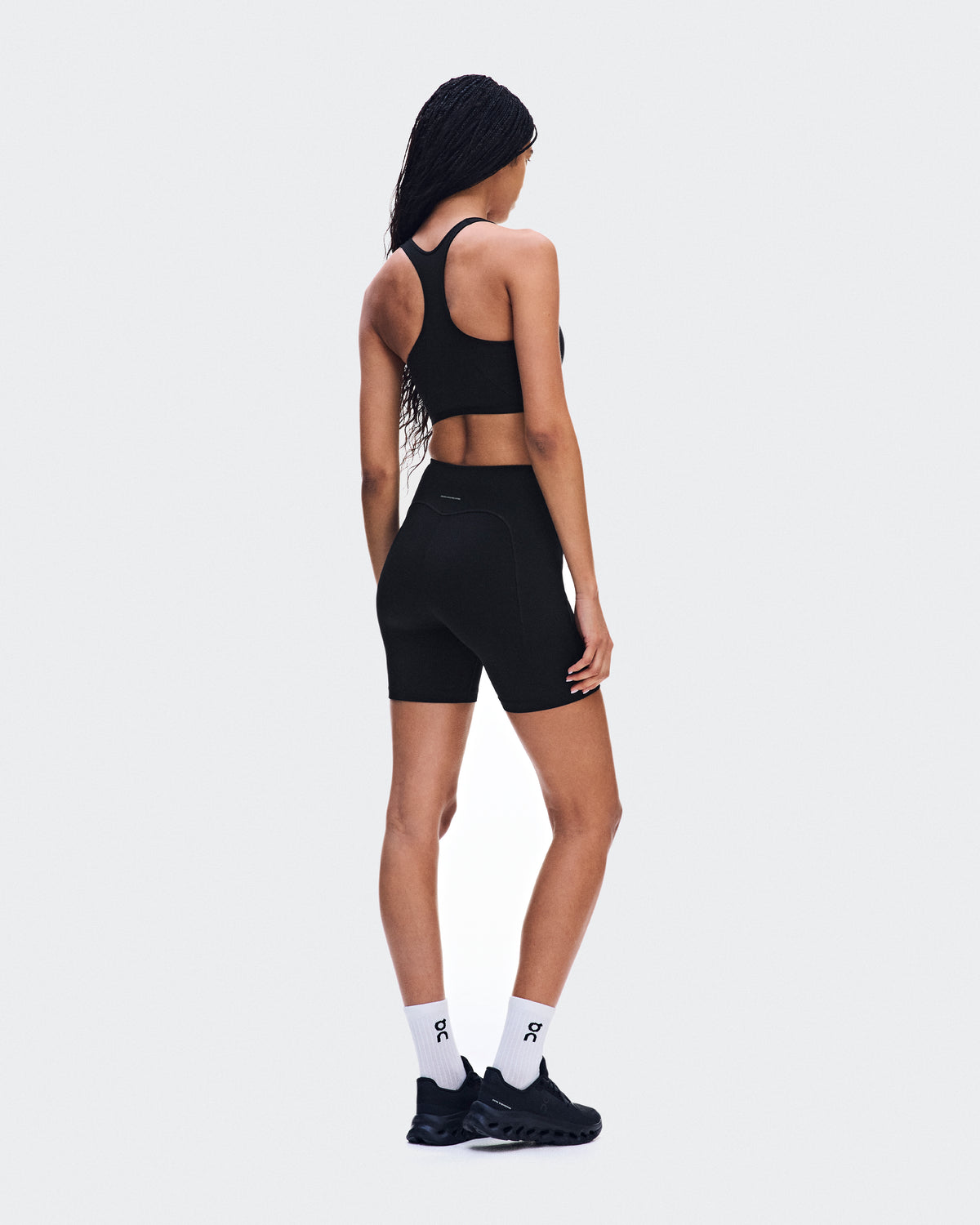 On Train Tights Short 6" Black (Women'S)