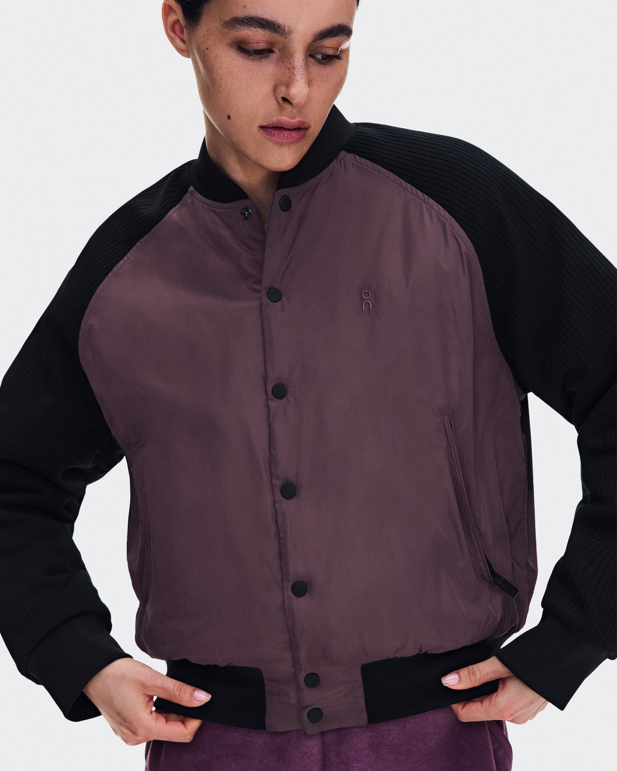 On Courtside Bomber Mulberry | Black (Women'S)
