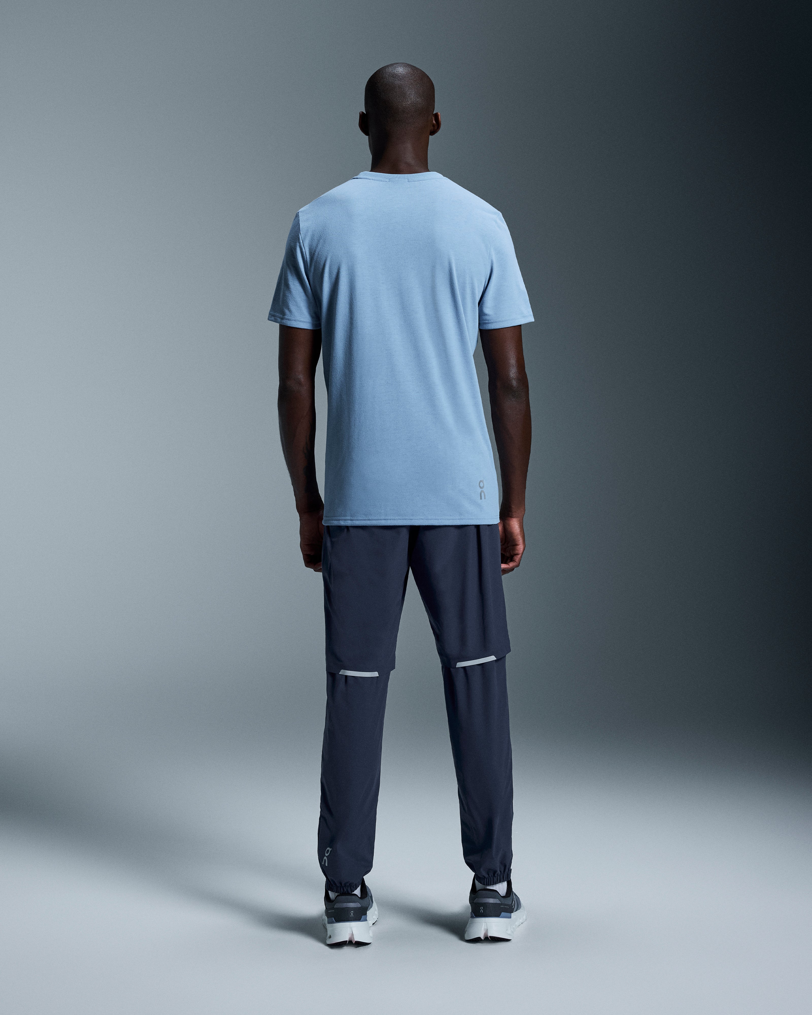 on on run-t Chambray