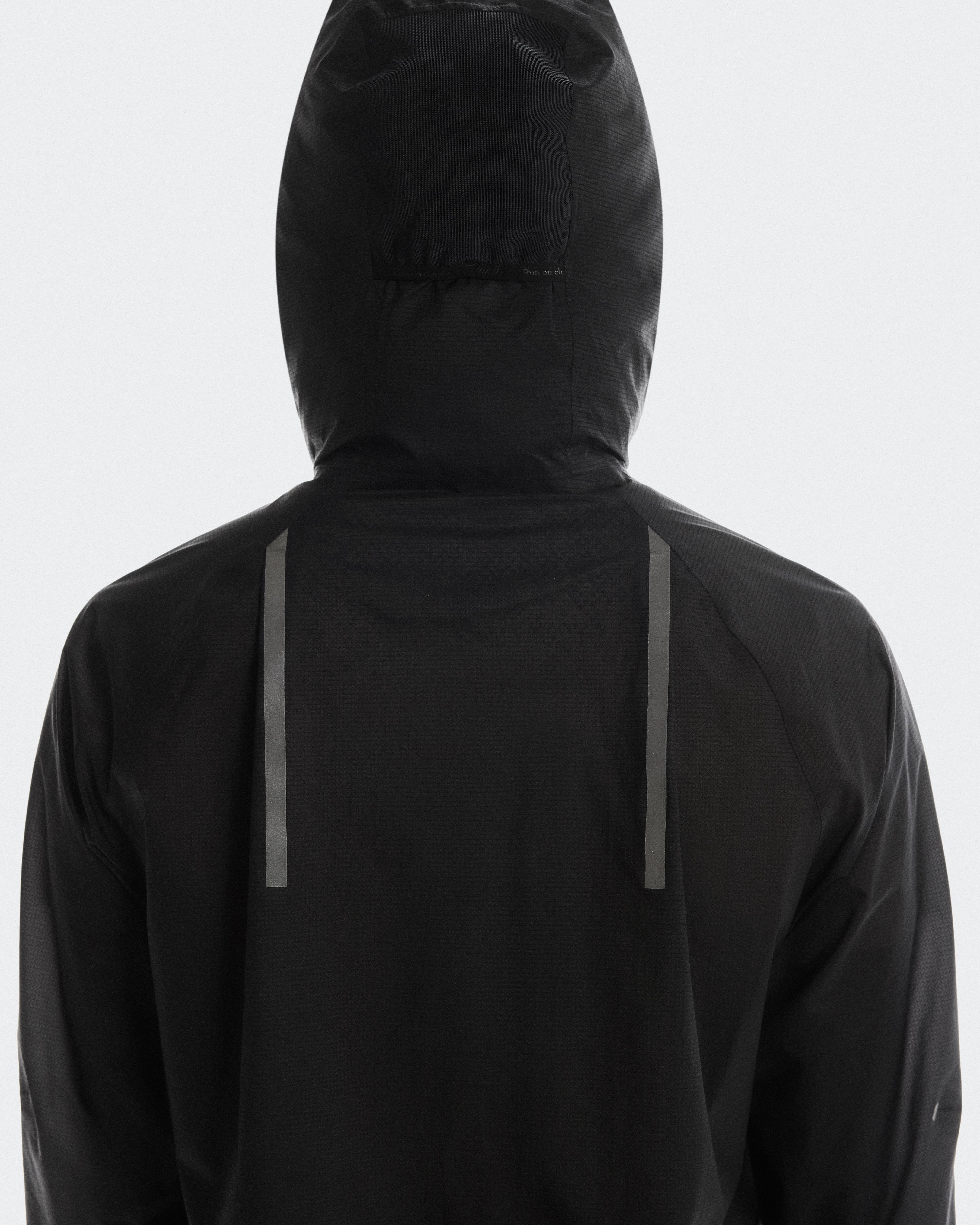 On Ultra Jacket Black (Women'S)