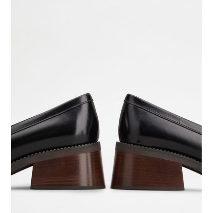 Tods Heeled Loafers In Leather Black Womens