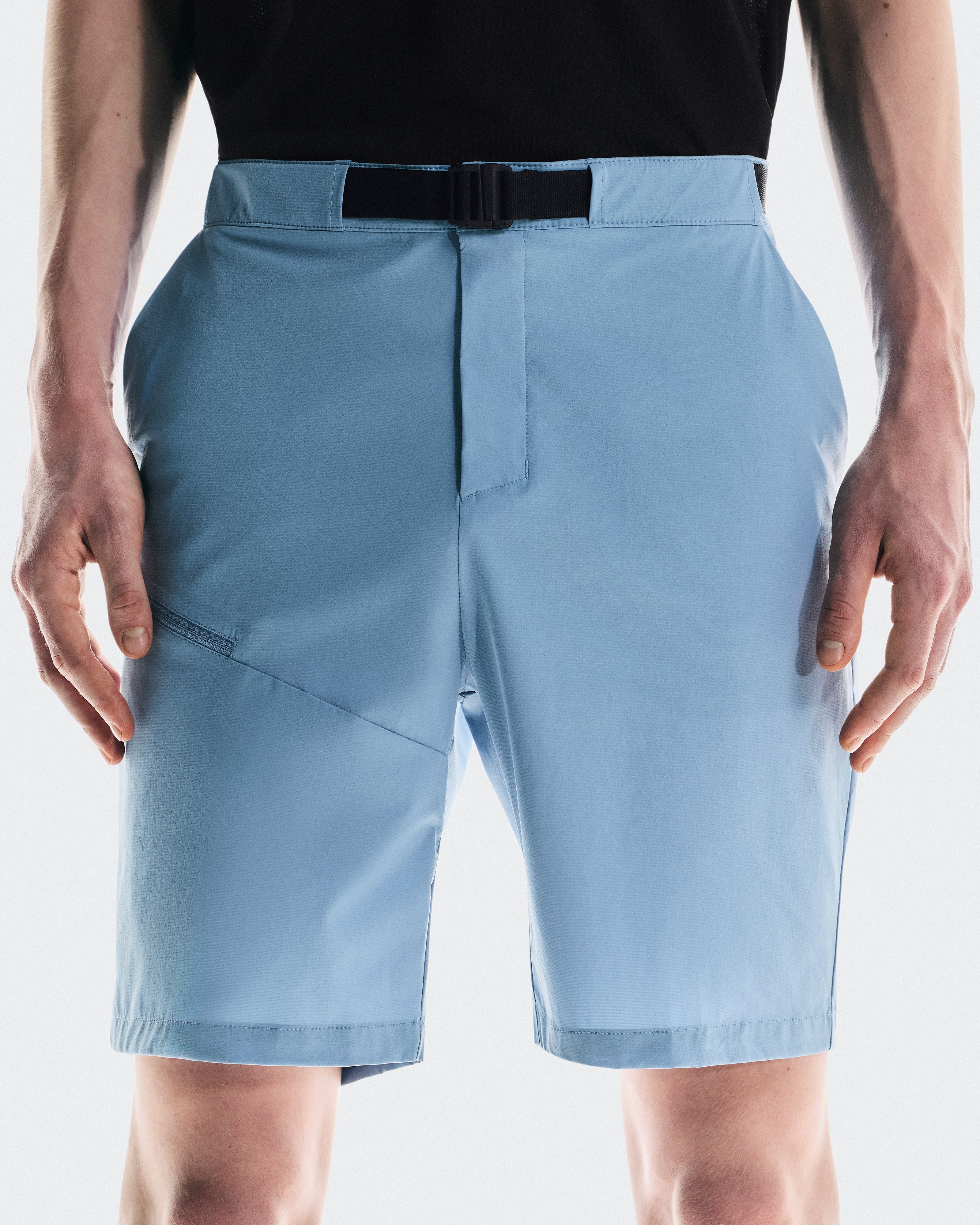 On Trek Short Chambray