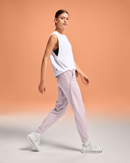 on focus crop White (Women's)