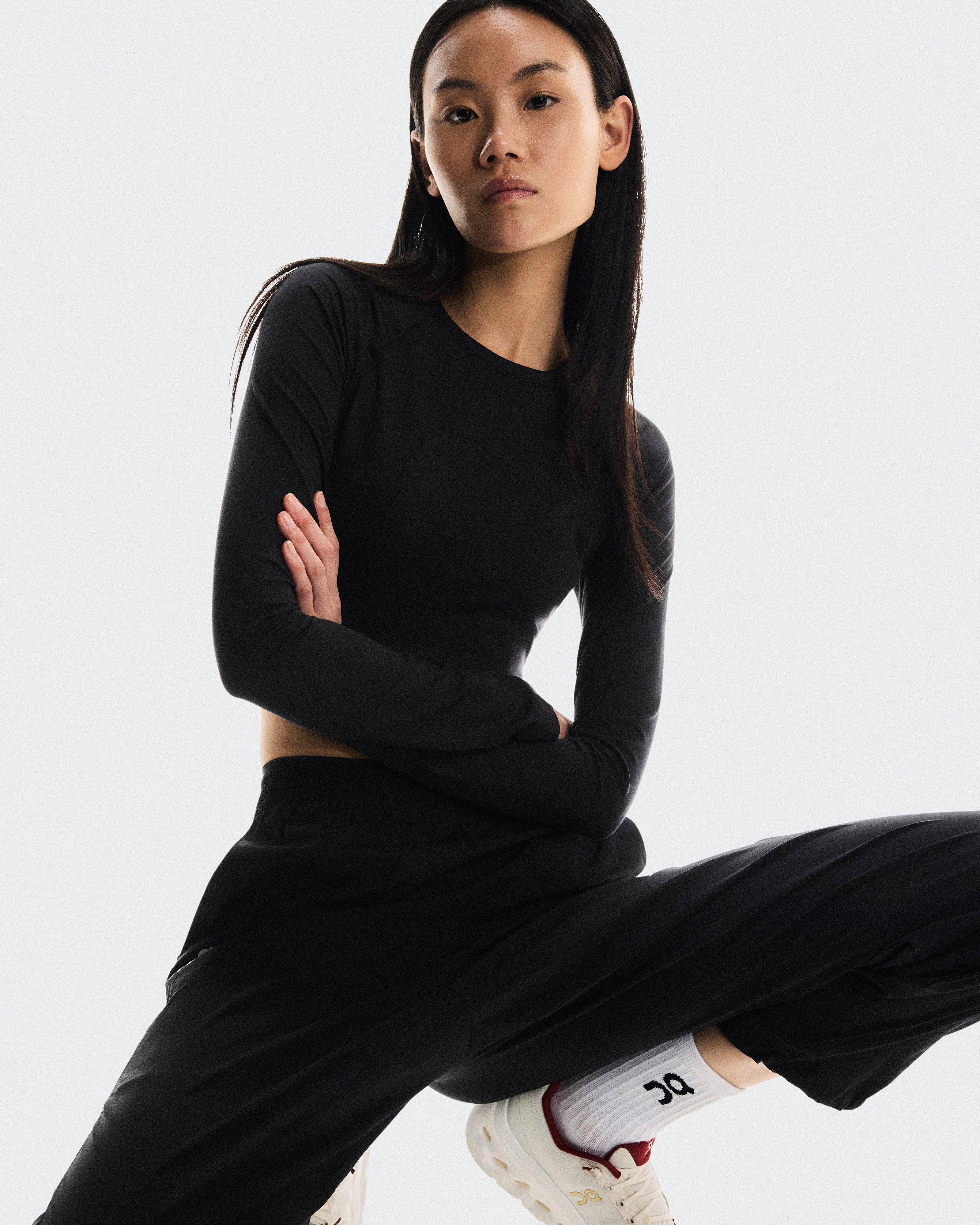 On Studio Long-T Crop Black (Women's)
