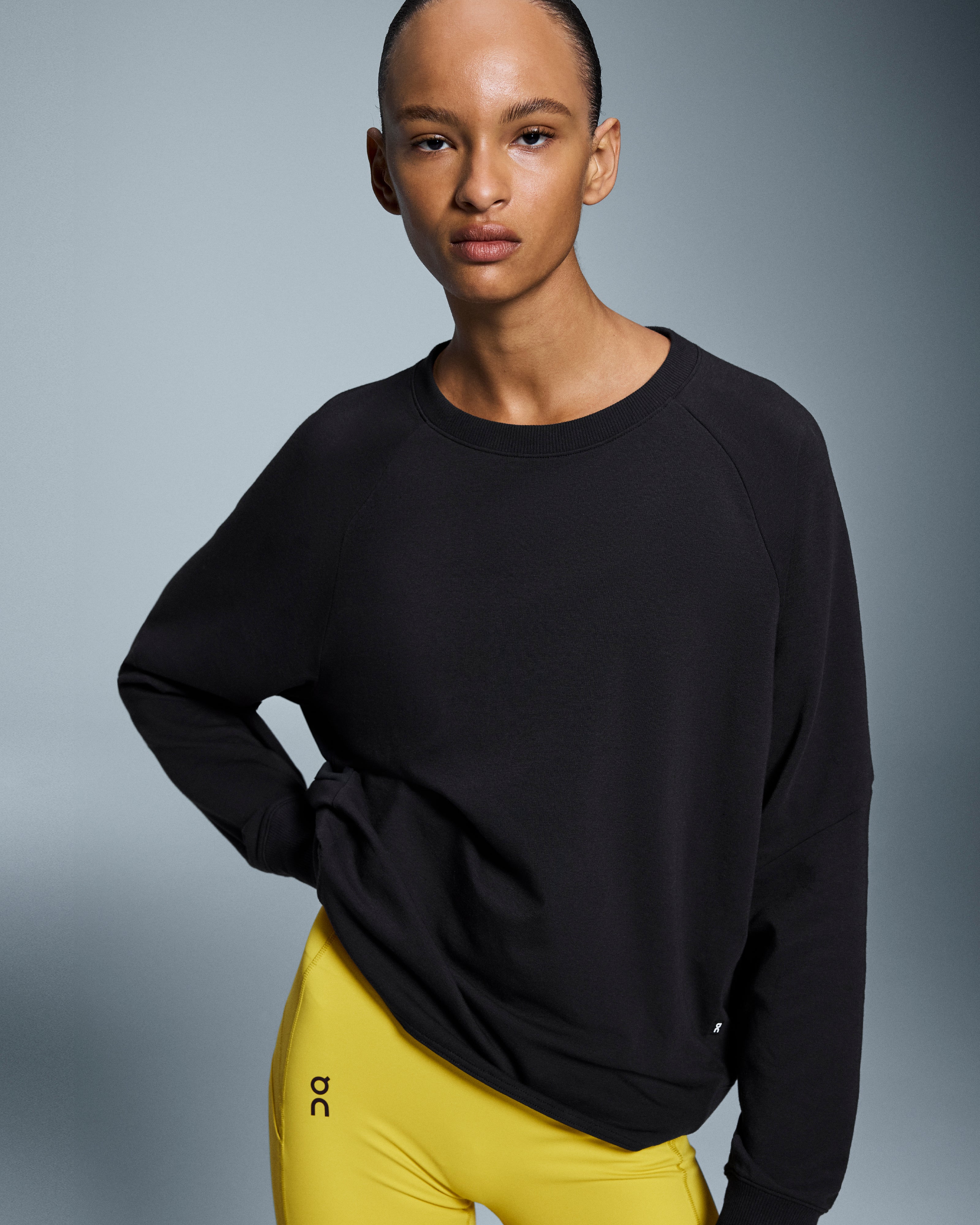 on studio crew Black (Women's)