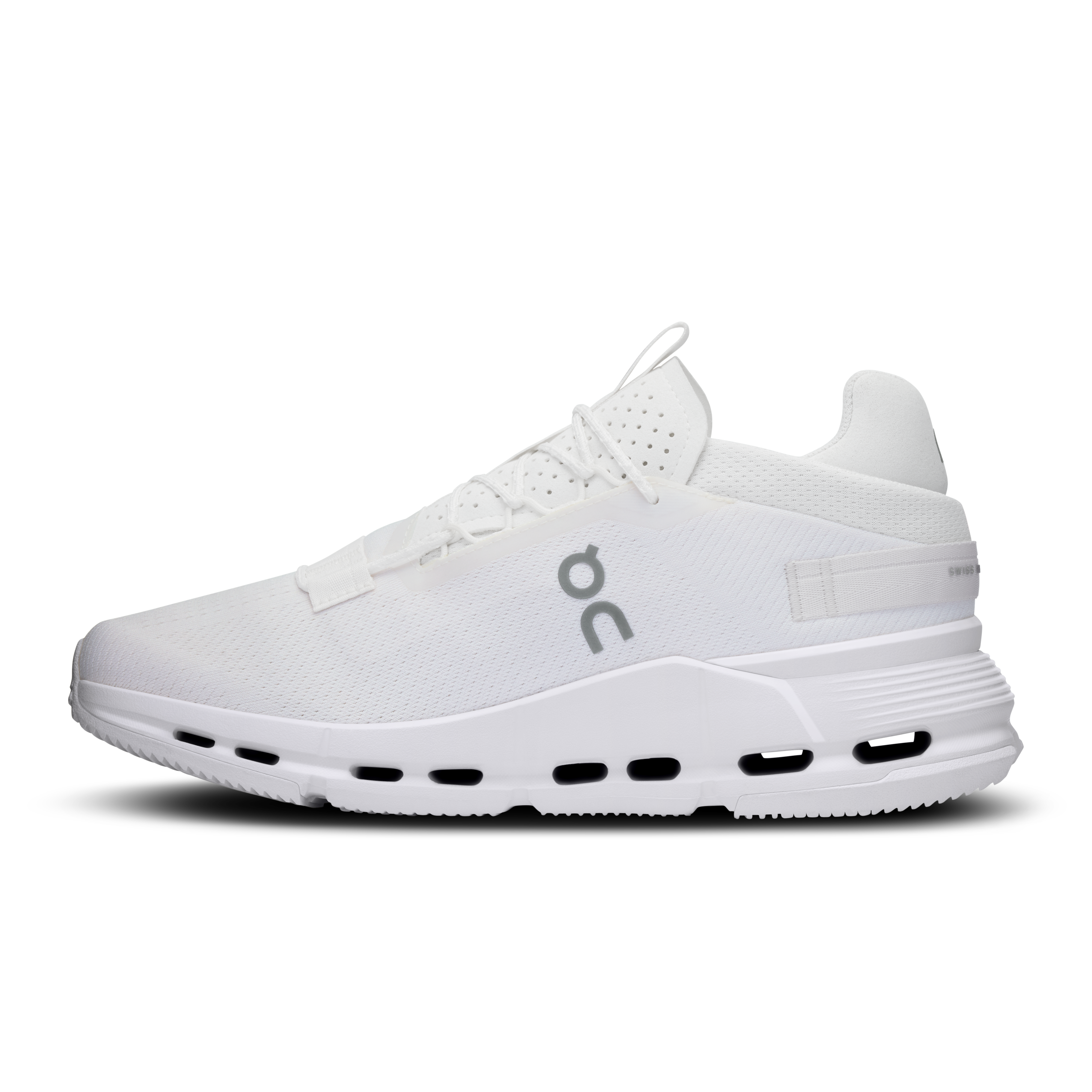 on running cloudnova 2 all white