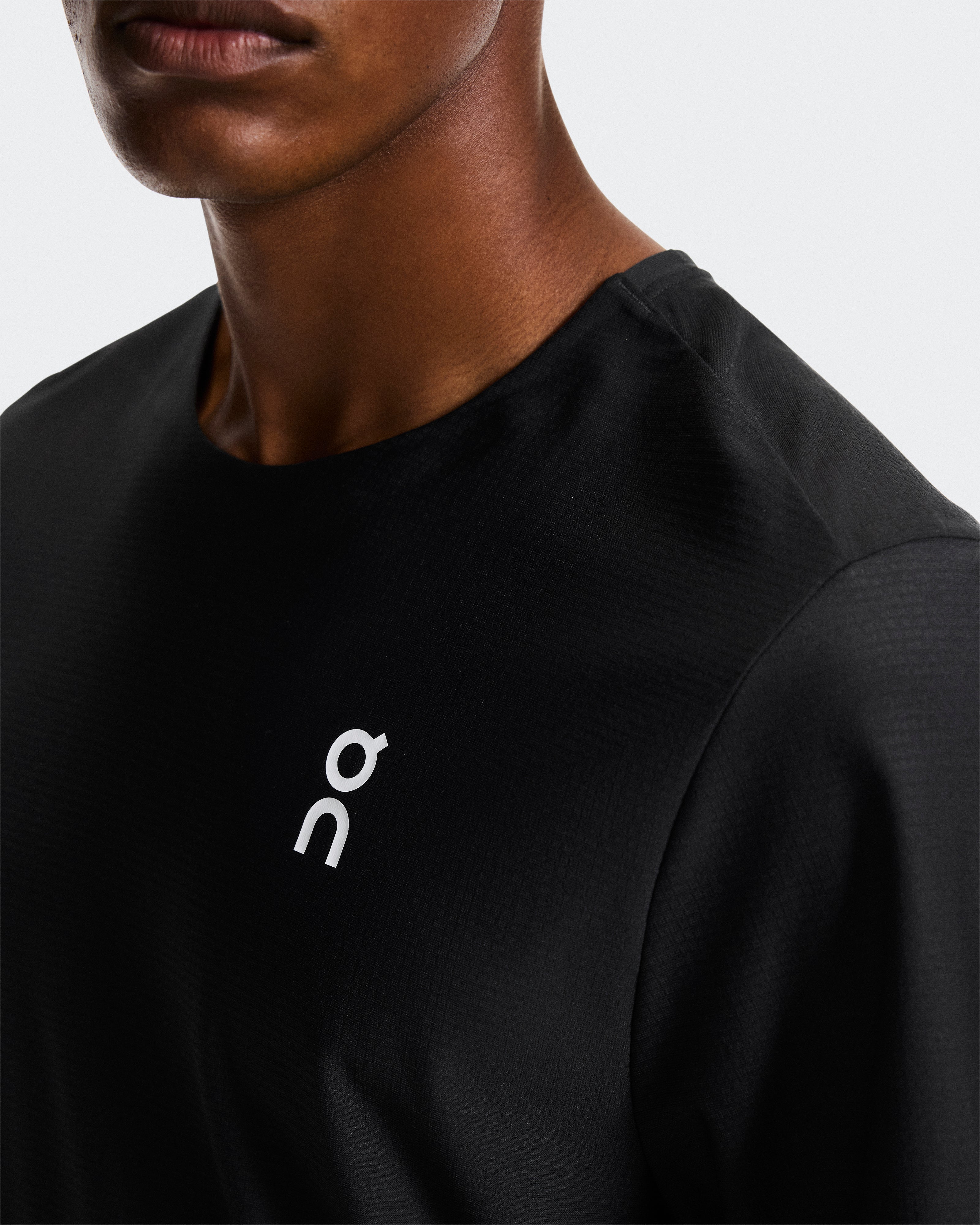 On Court-T Black