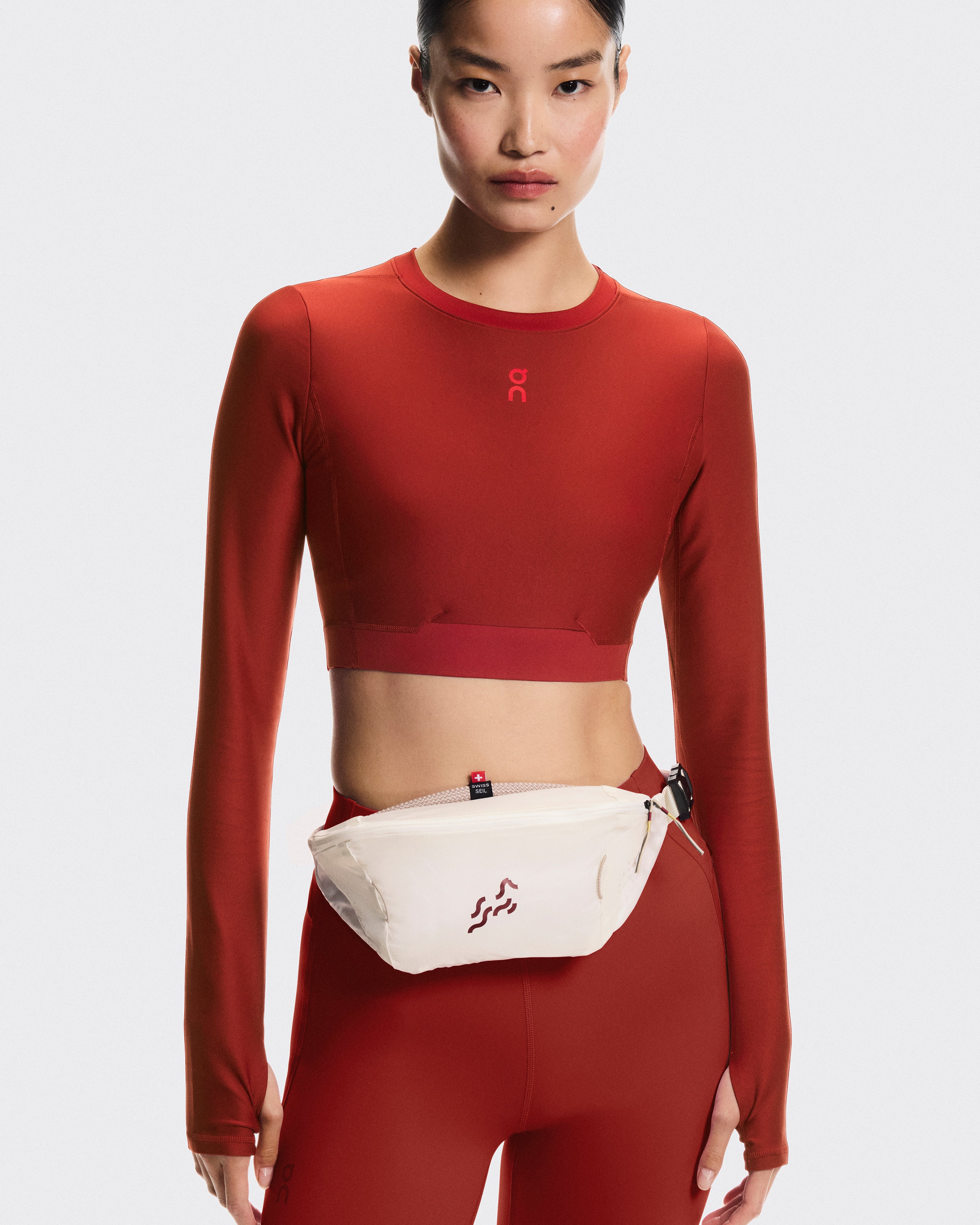 On Waist Pack 2L Lite Year Of The Horse Ivory