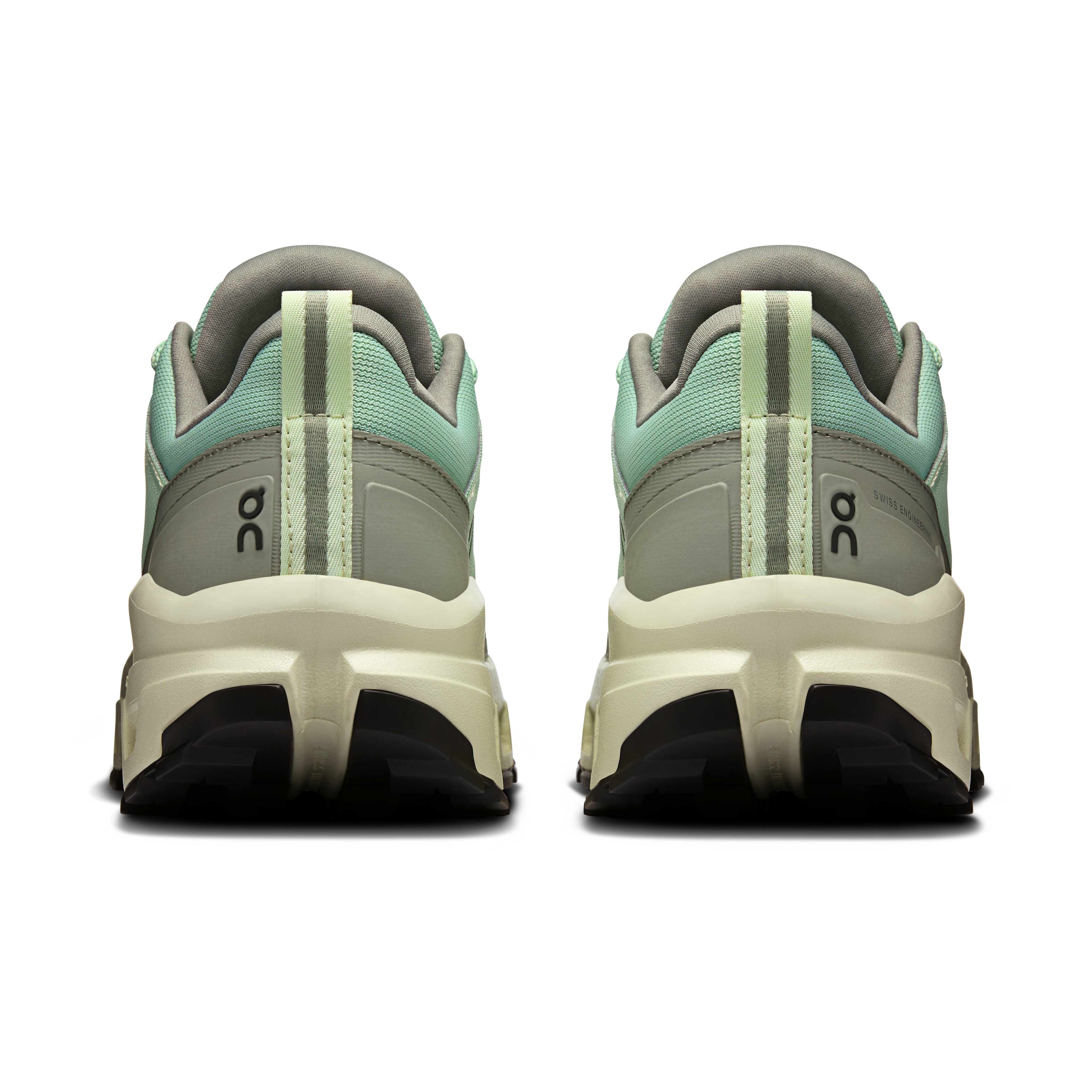 on running cloudrock low waterproof mineral aloe (women's)