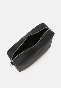 Valentino Marnier Set Cross Body Bag Nero