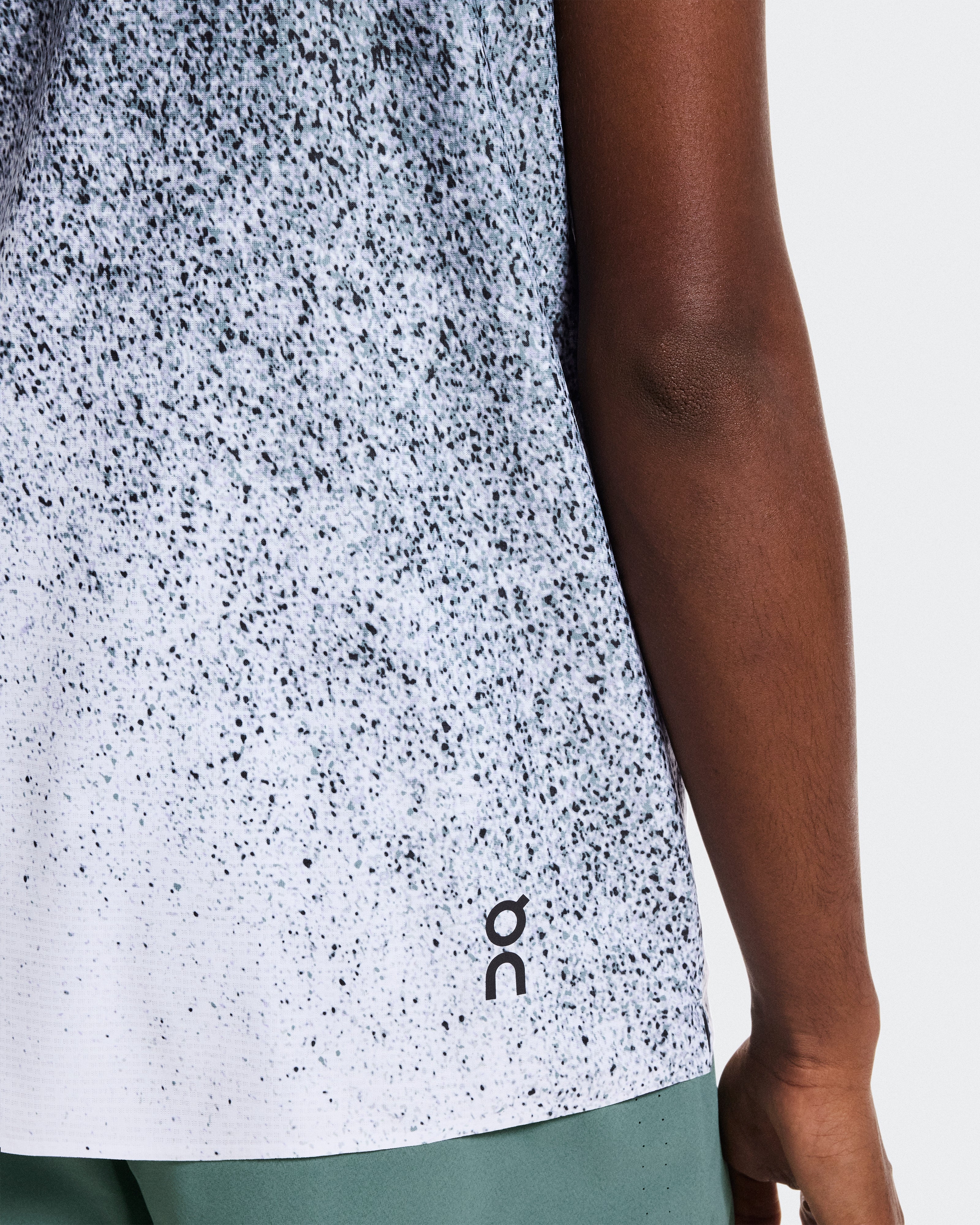 On Court Tank Fade Thistle | White